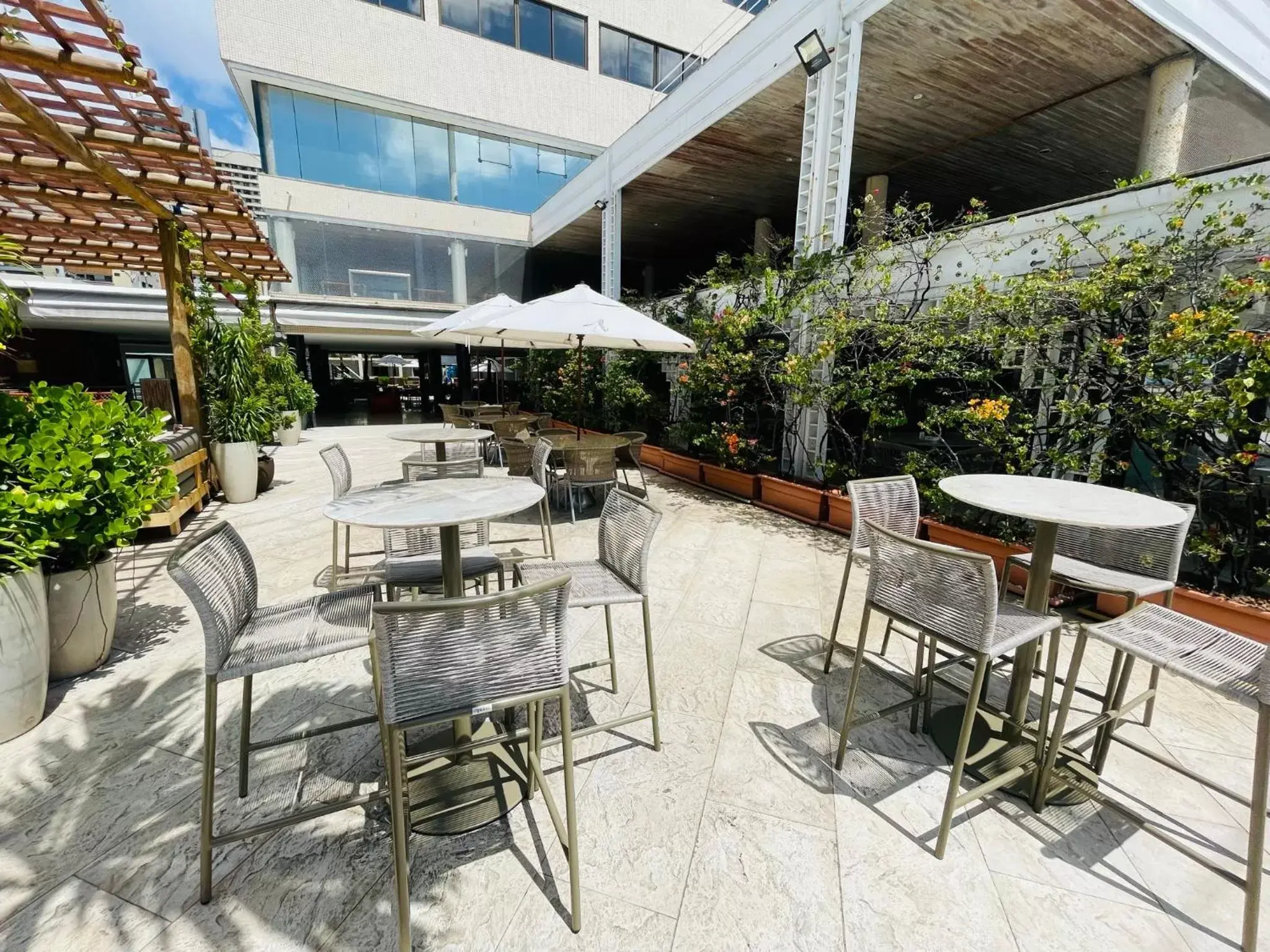 Patio, Patio/Outdoor Area in Mareiro Hotel