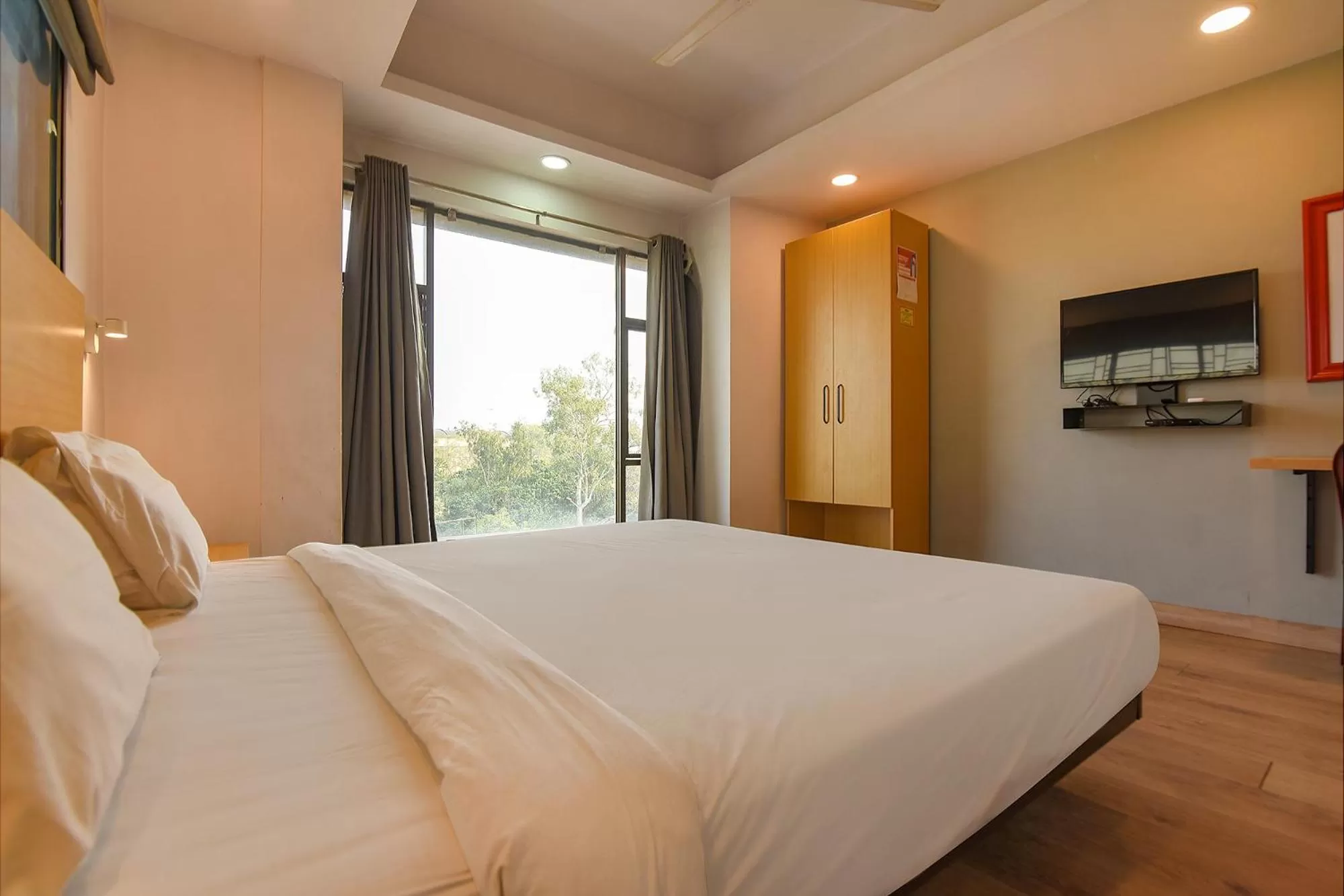 Bed in FabHotel Suncitel Dum Dum Airport