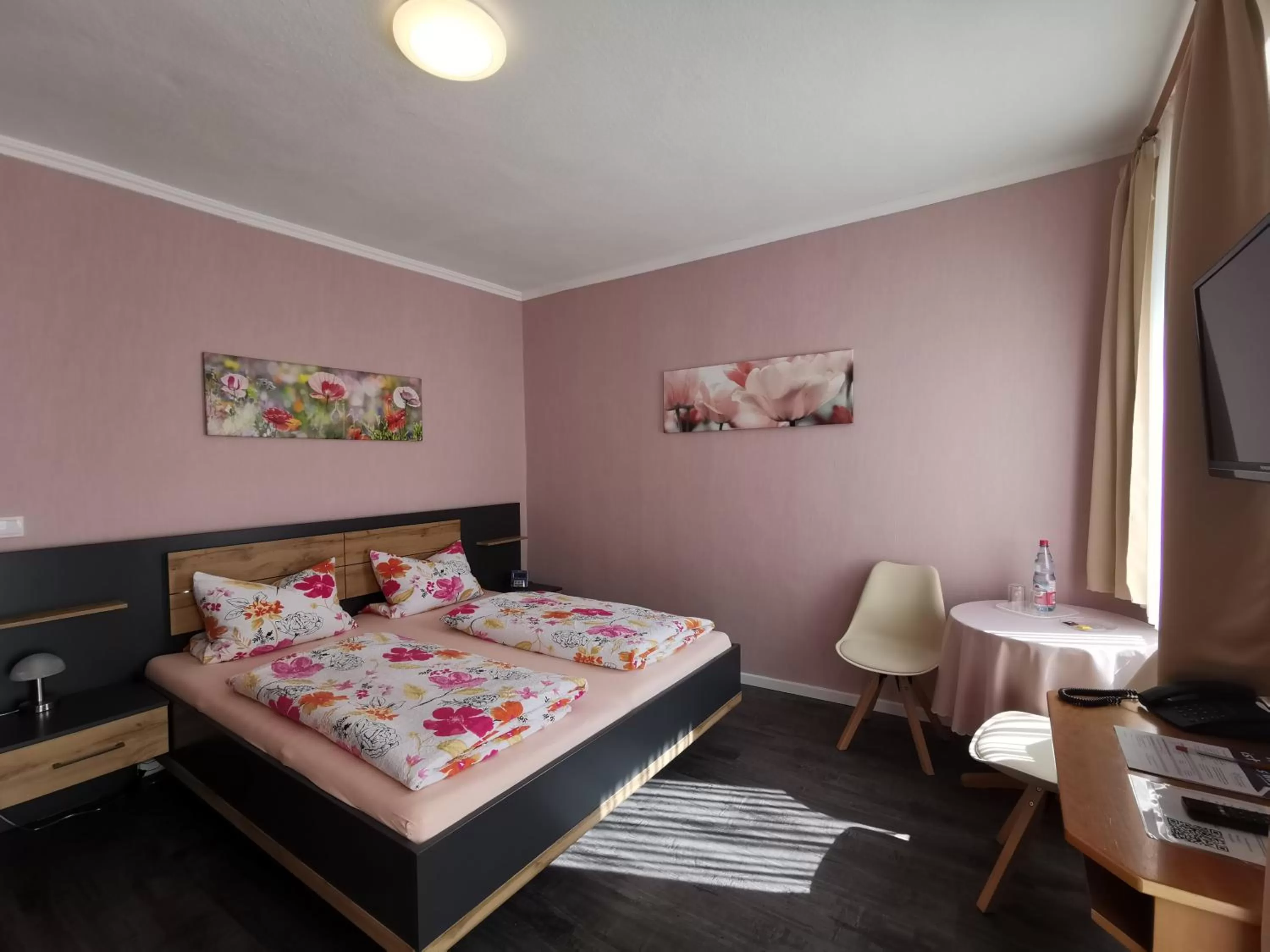 Bed in Haus am Kurpark Hotel Garni