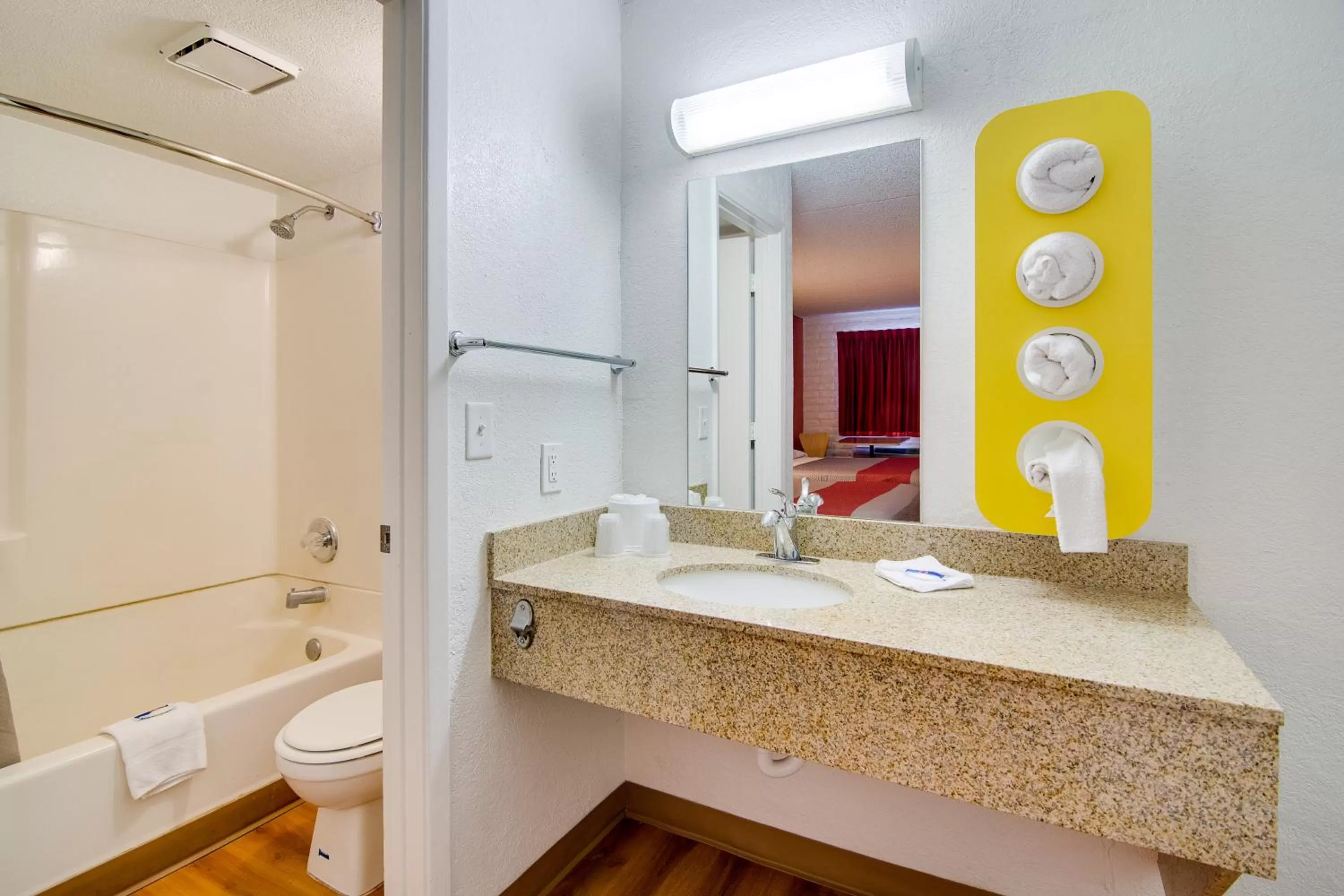 Bathroom in Motel 6 Eloy Arizona Casa Grande