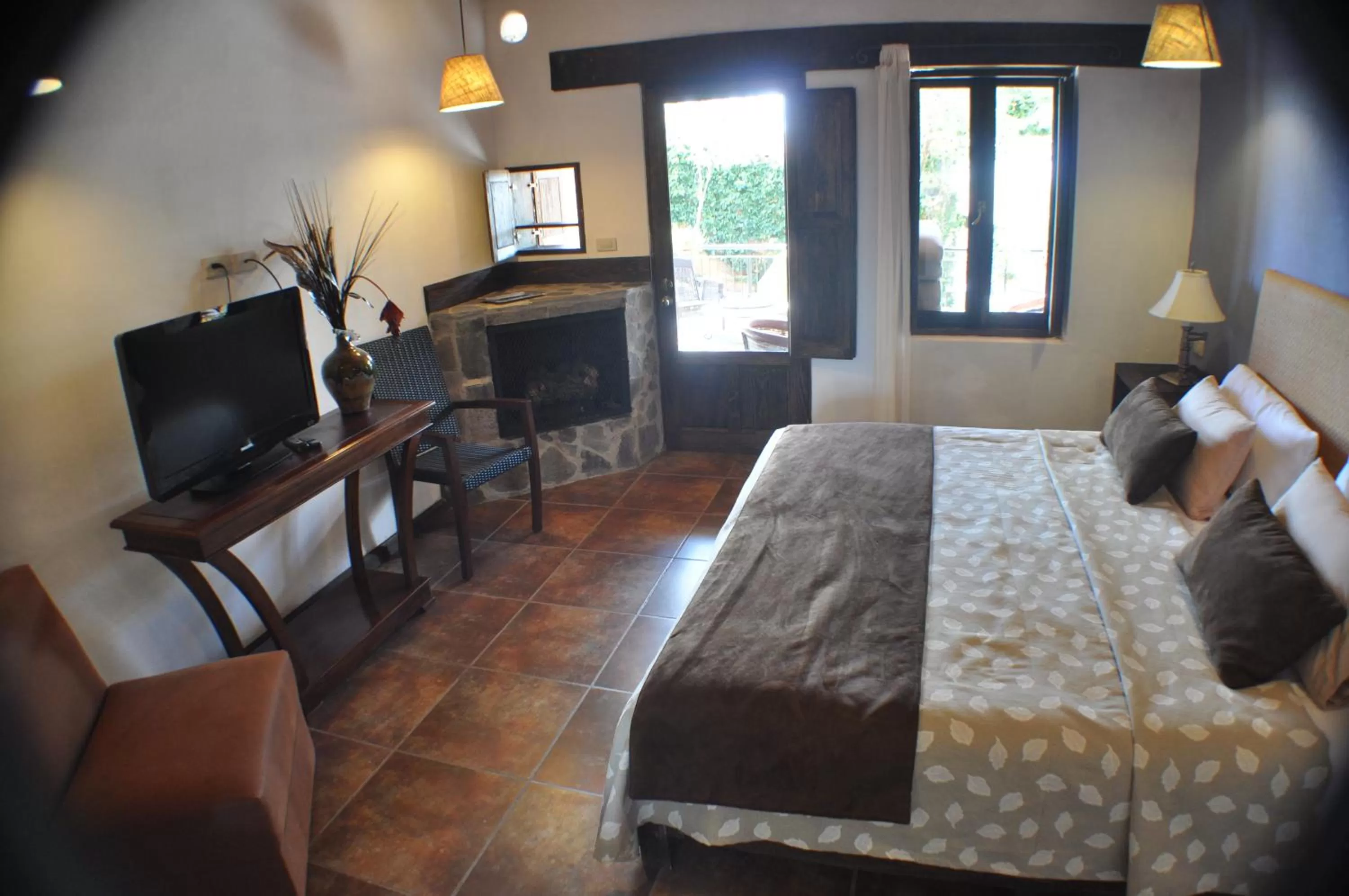 TV/Entertainment Center in Hotel Villa Cassis