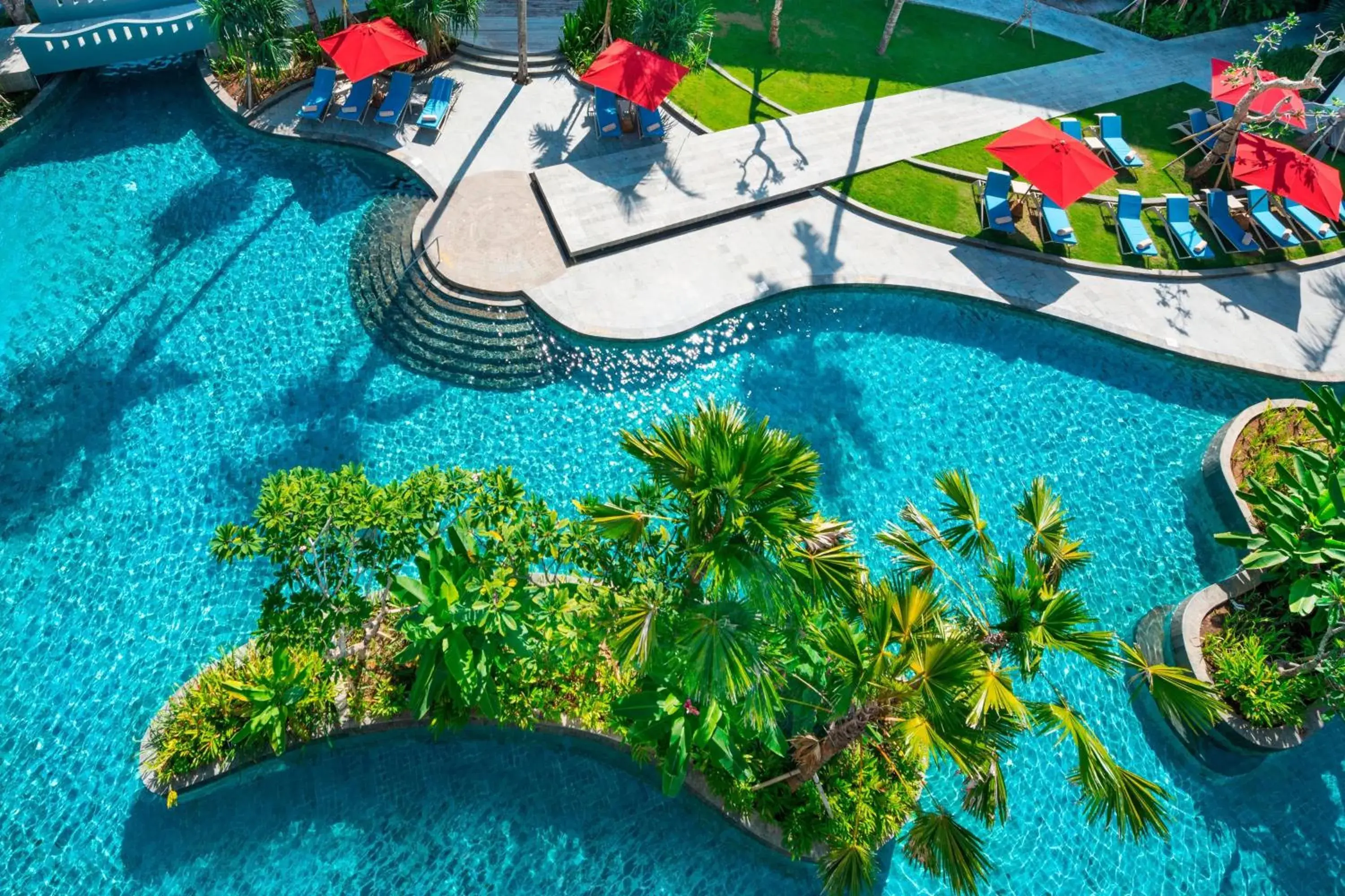 Swimming Pool in Le Meridien Bali Jimbaran