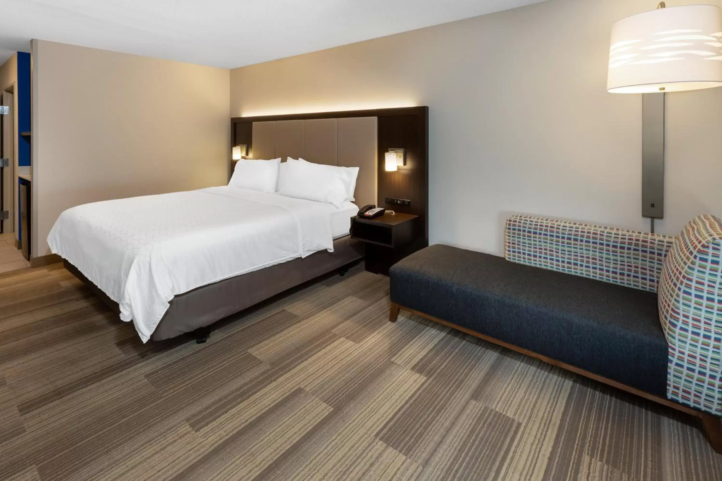 Photo of the whole room, Bed in Holiday Inn Express Minden, an IHG Hotel