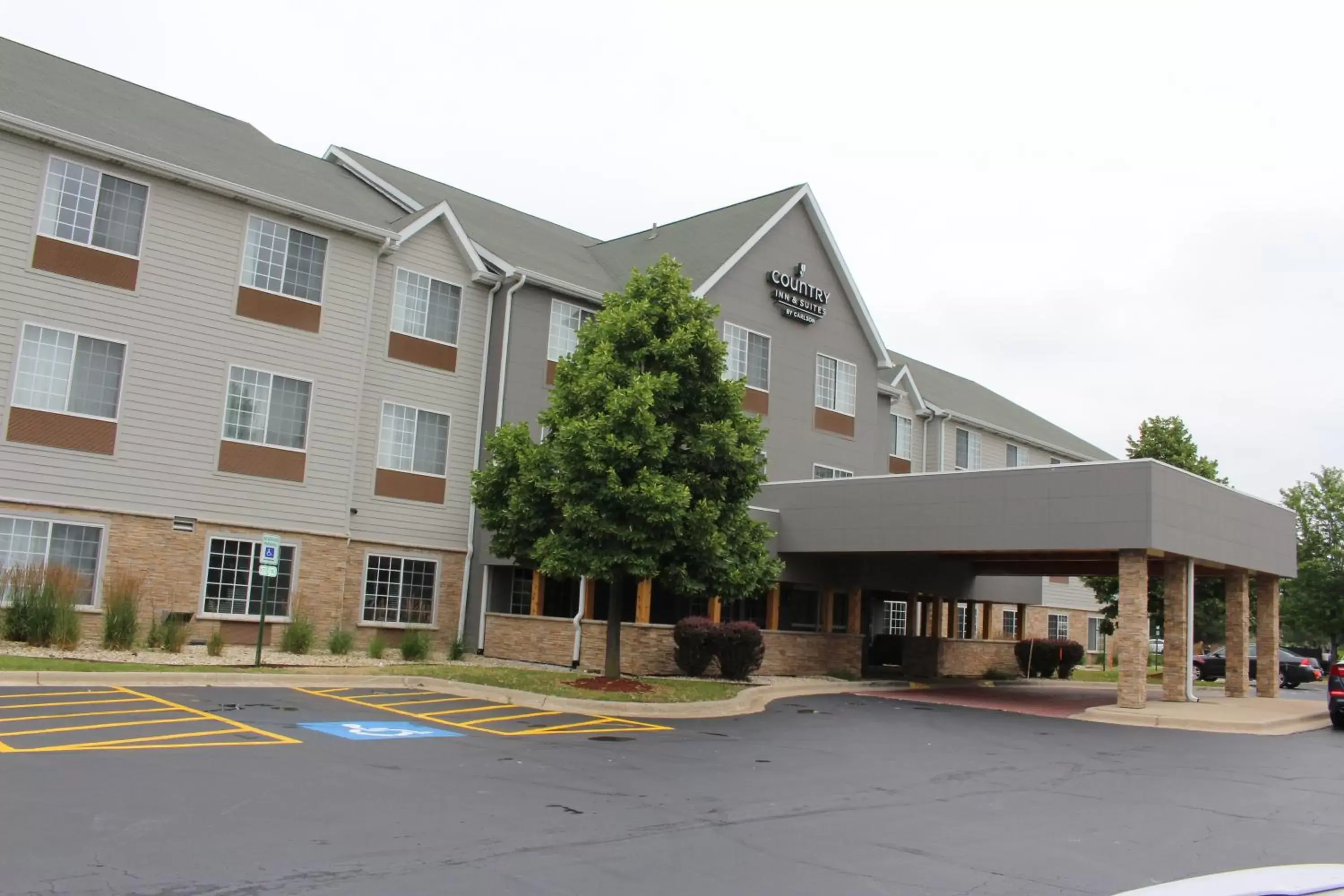 Property Building in Country Inn & Suites by Radisson, Romeoville, IL