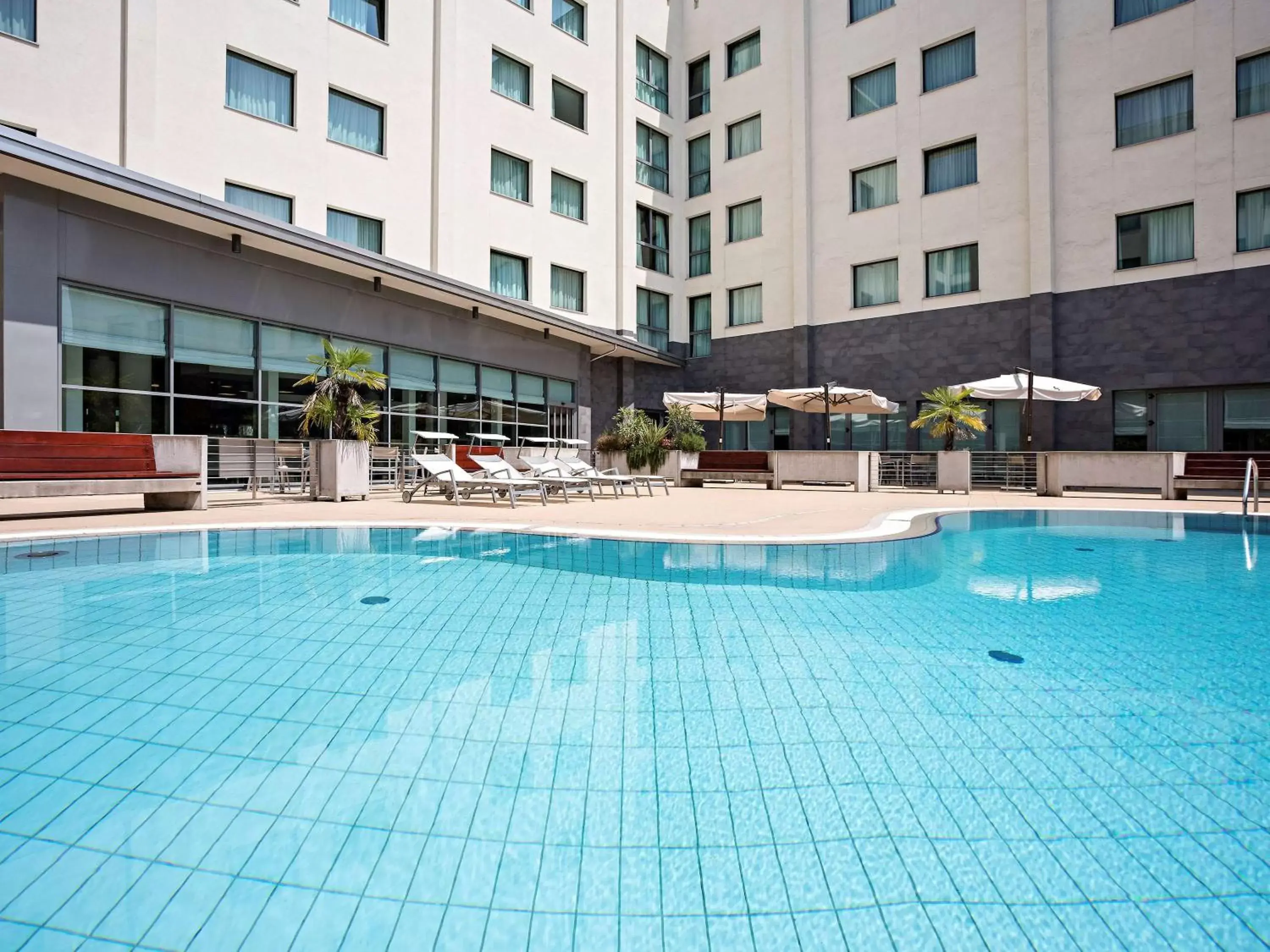 On site, Swimming Pool in Novotel Milano Malpensa Aeroporto