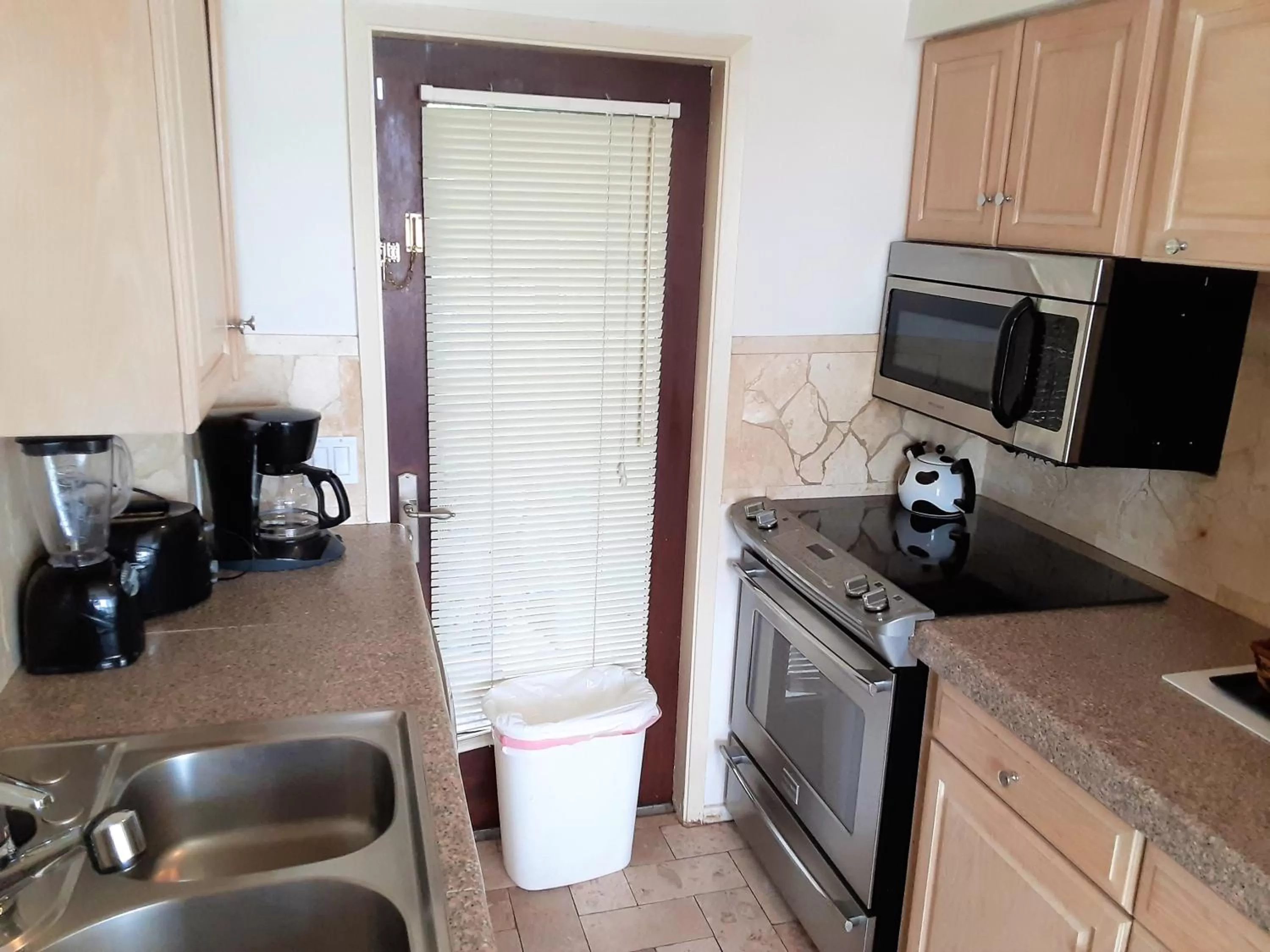 Coffee/tea facilities in Manhattan Tower Apartment Hotel
