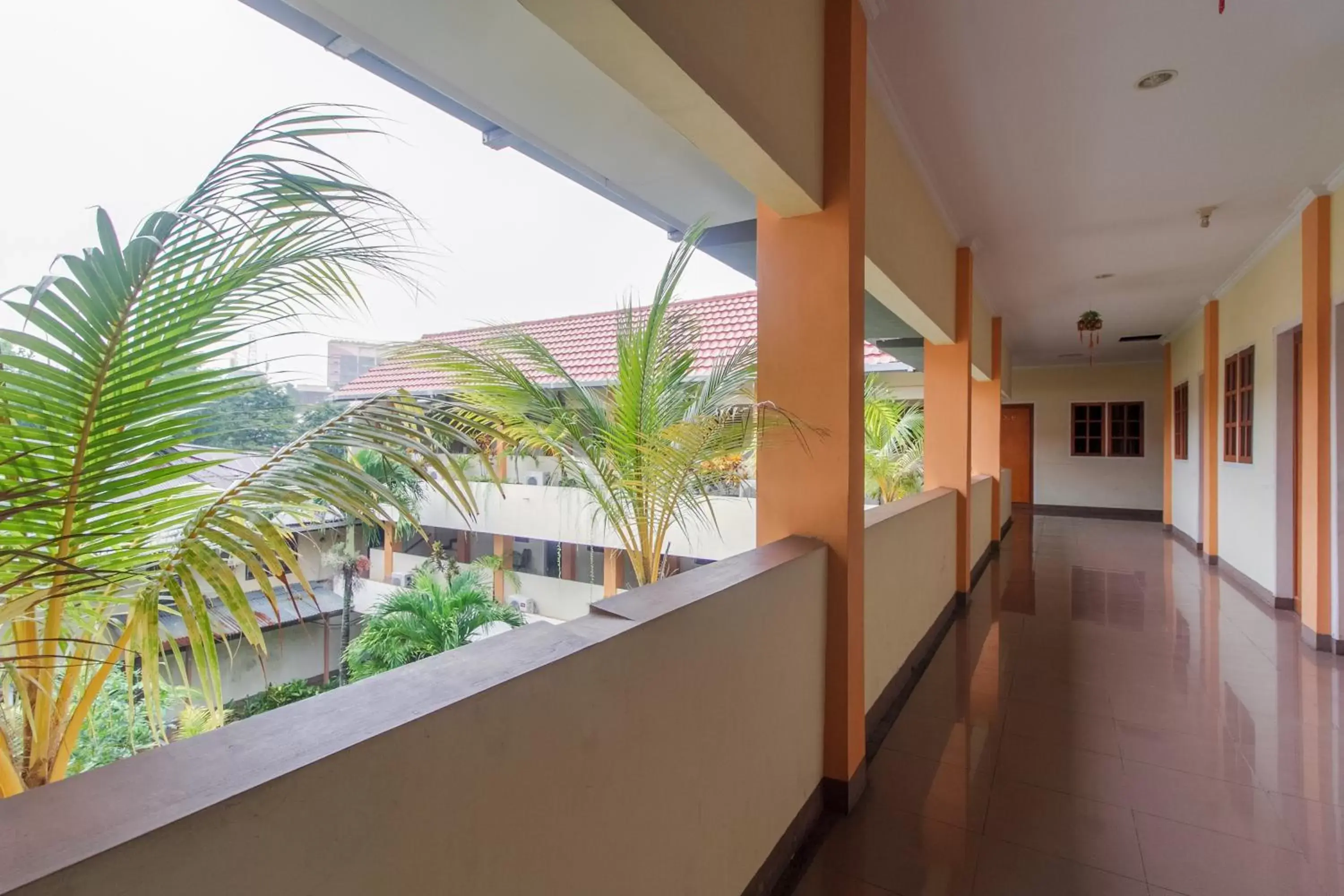 Area and facilities, Balcony/Terrace in RedDoorz at Jalan Babepalar Rike Manado