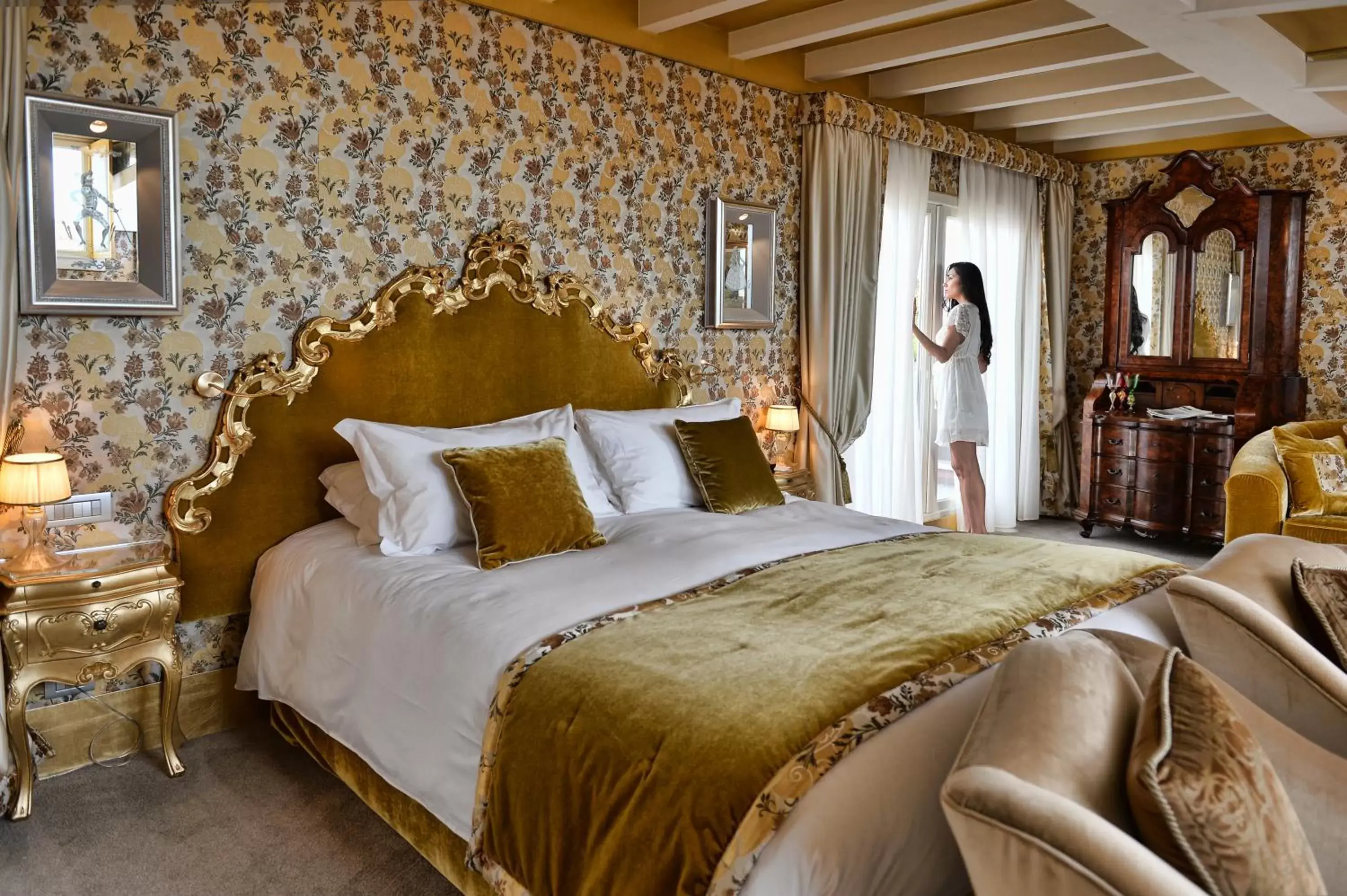 Bedroom, Bed in Hotel Papadopoli Venezia - MGallery Collection