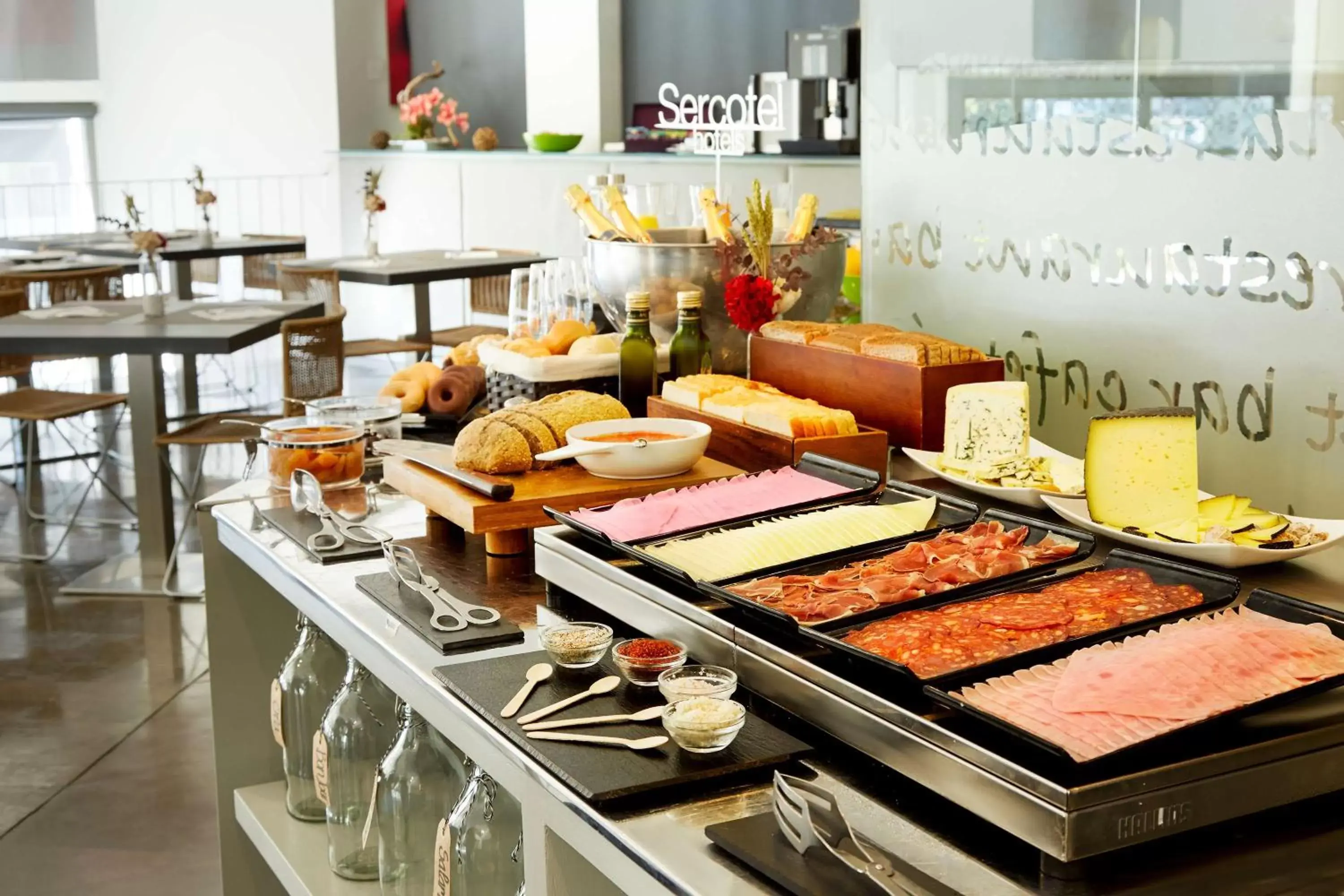 Restaurant/places to eat in Sercotel Amister Art Hotel Barcelona