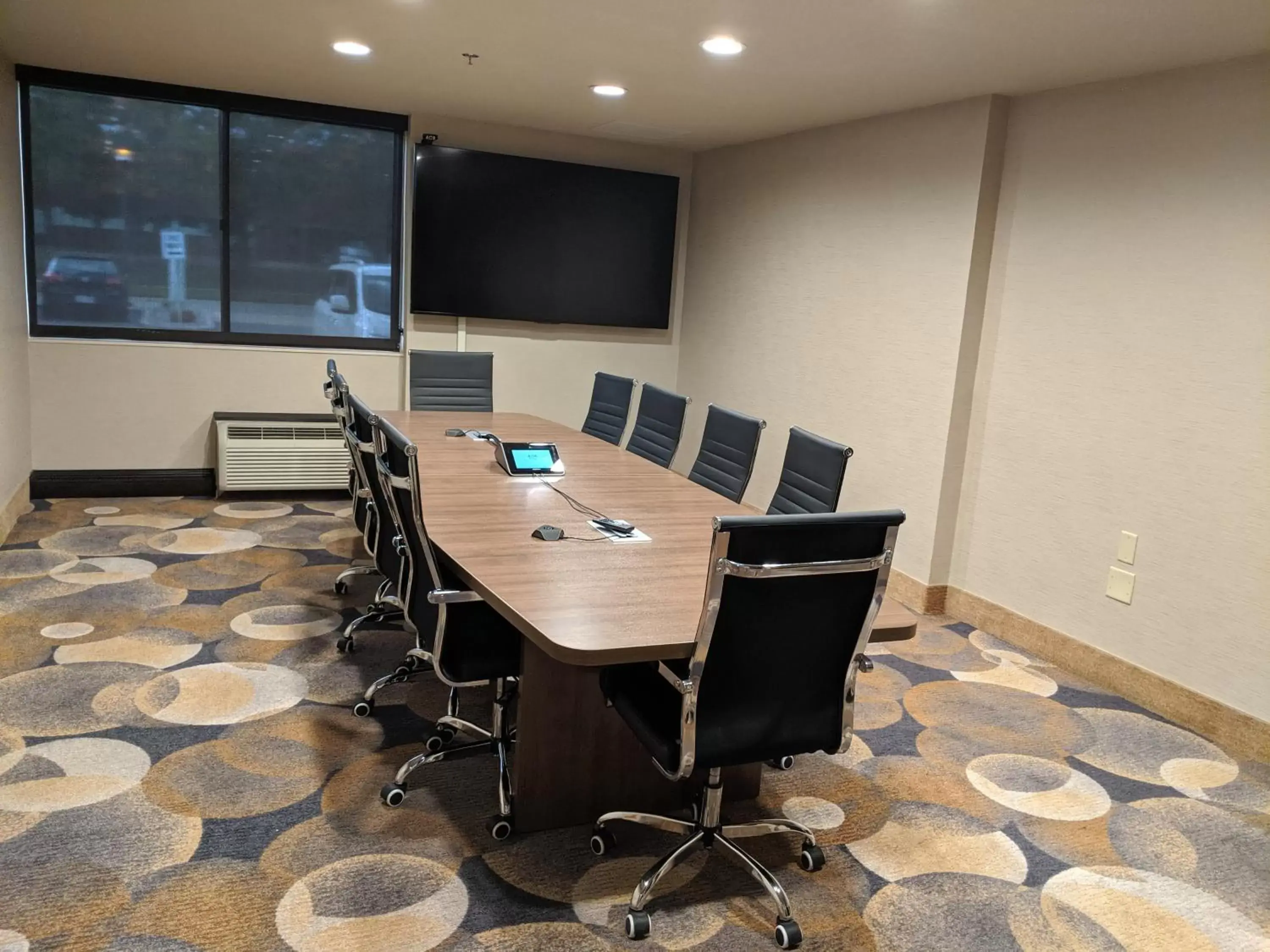 Meeting/conference room in Holiday Inn Champaign, an IHG Hotel