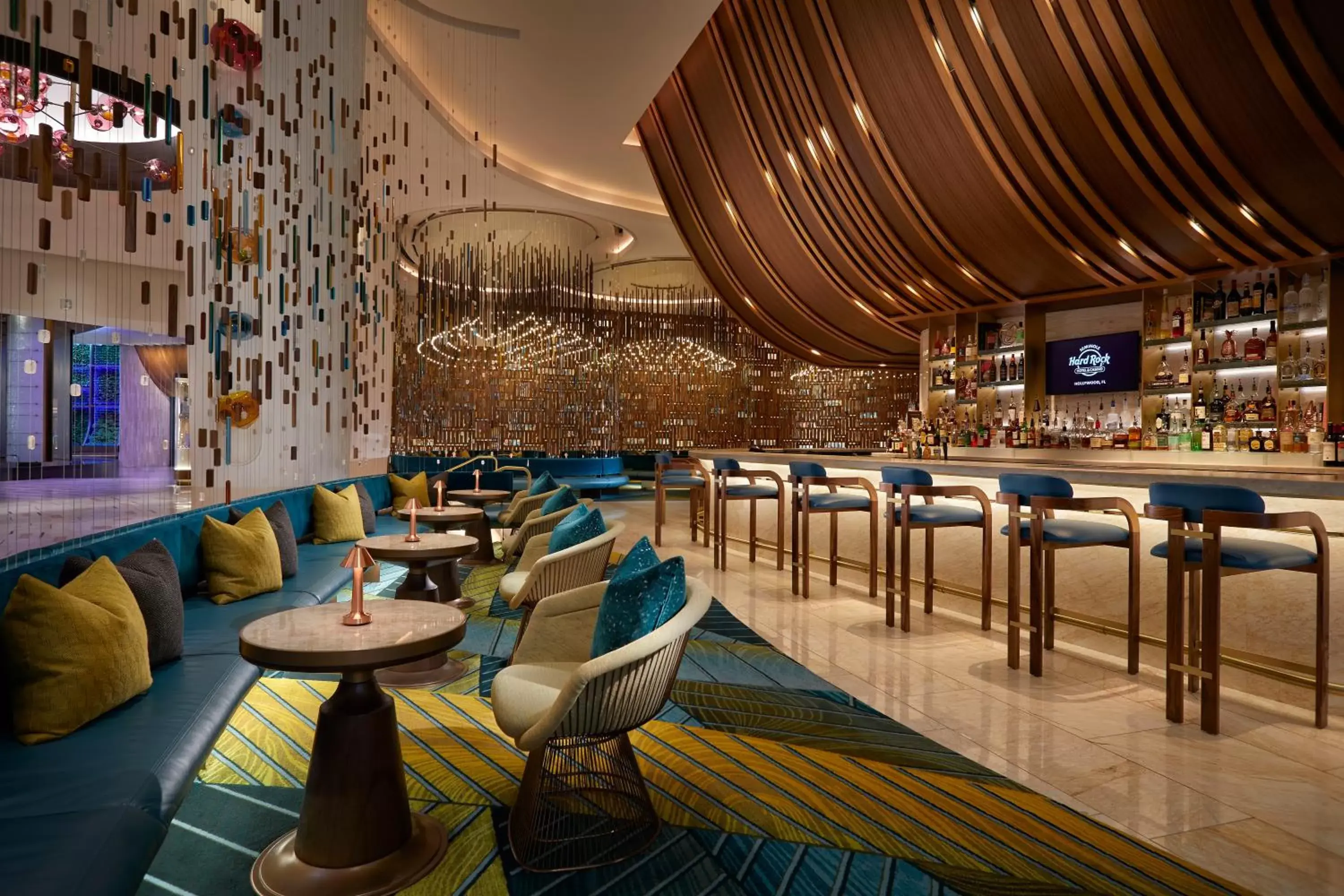 Lounge or bar, Restaurant/Places to Eat in The Guitar Hotel at Seminole Hard Rock Hotel & Casino