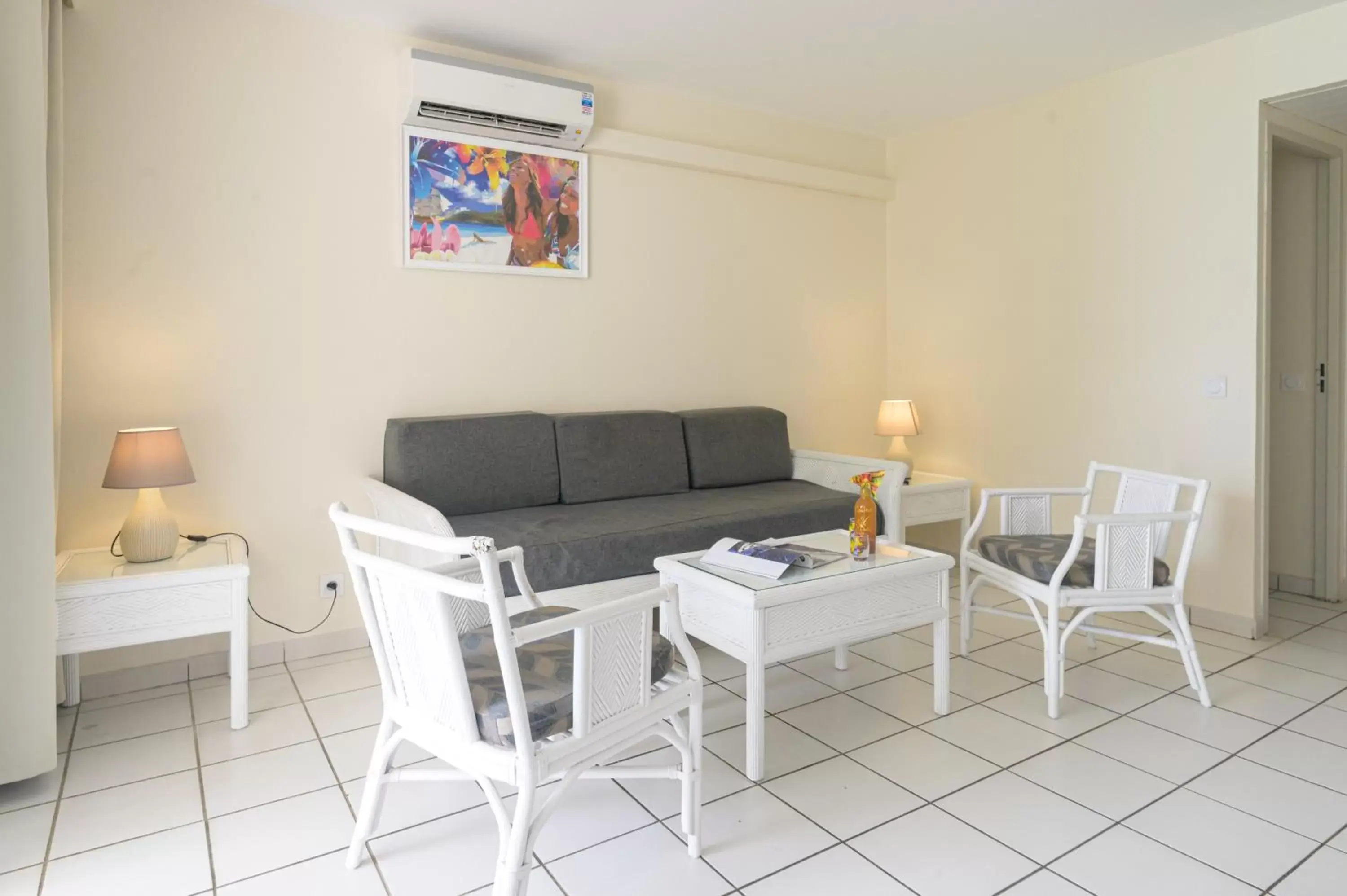 Living room, Seating Area in Canella Beach Hotel