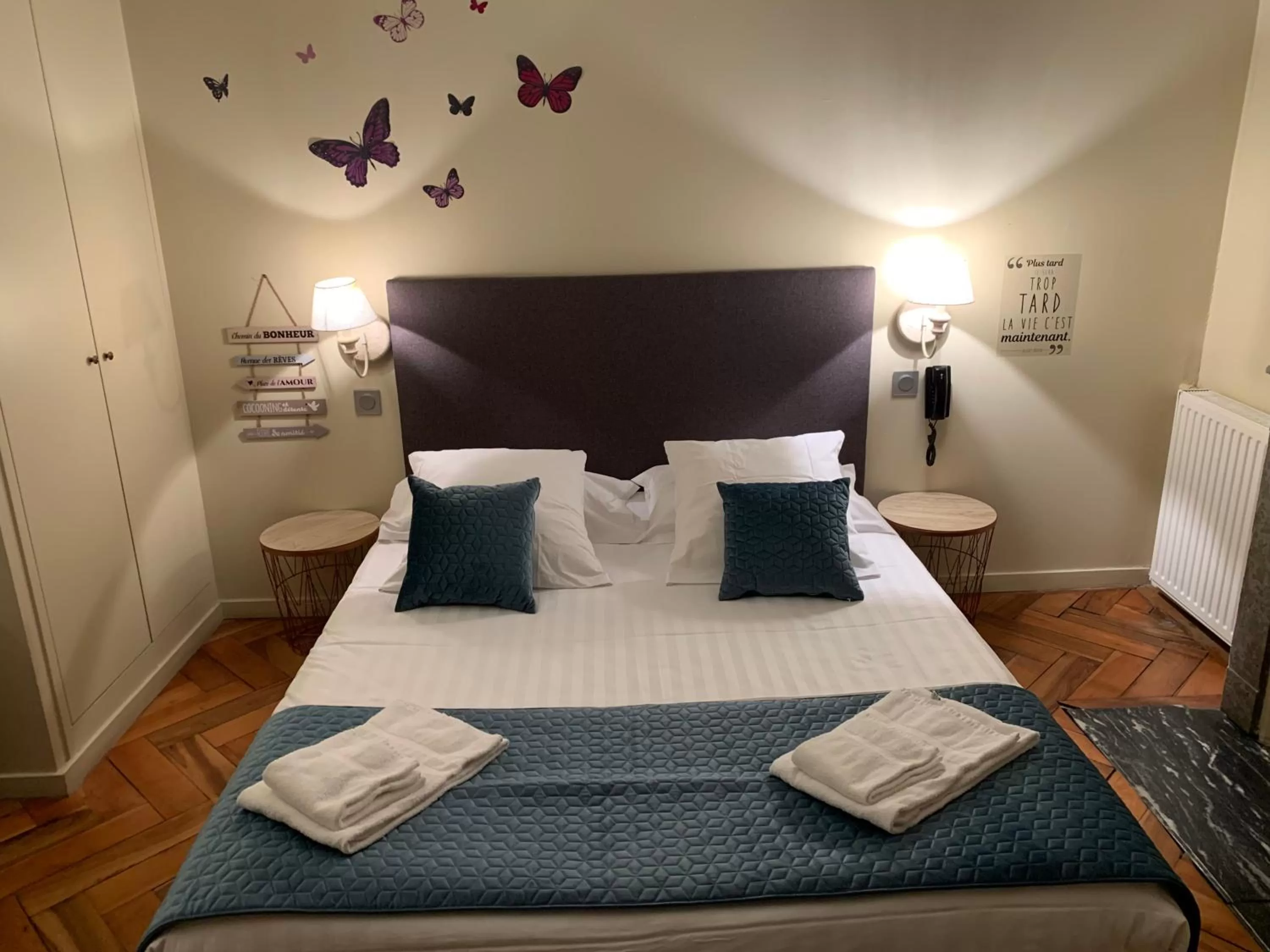 Bed in Hôtel Restaurant Le Repère