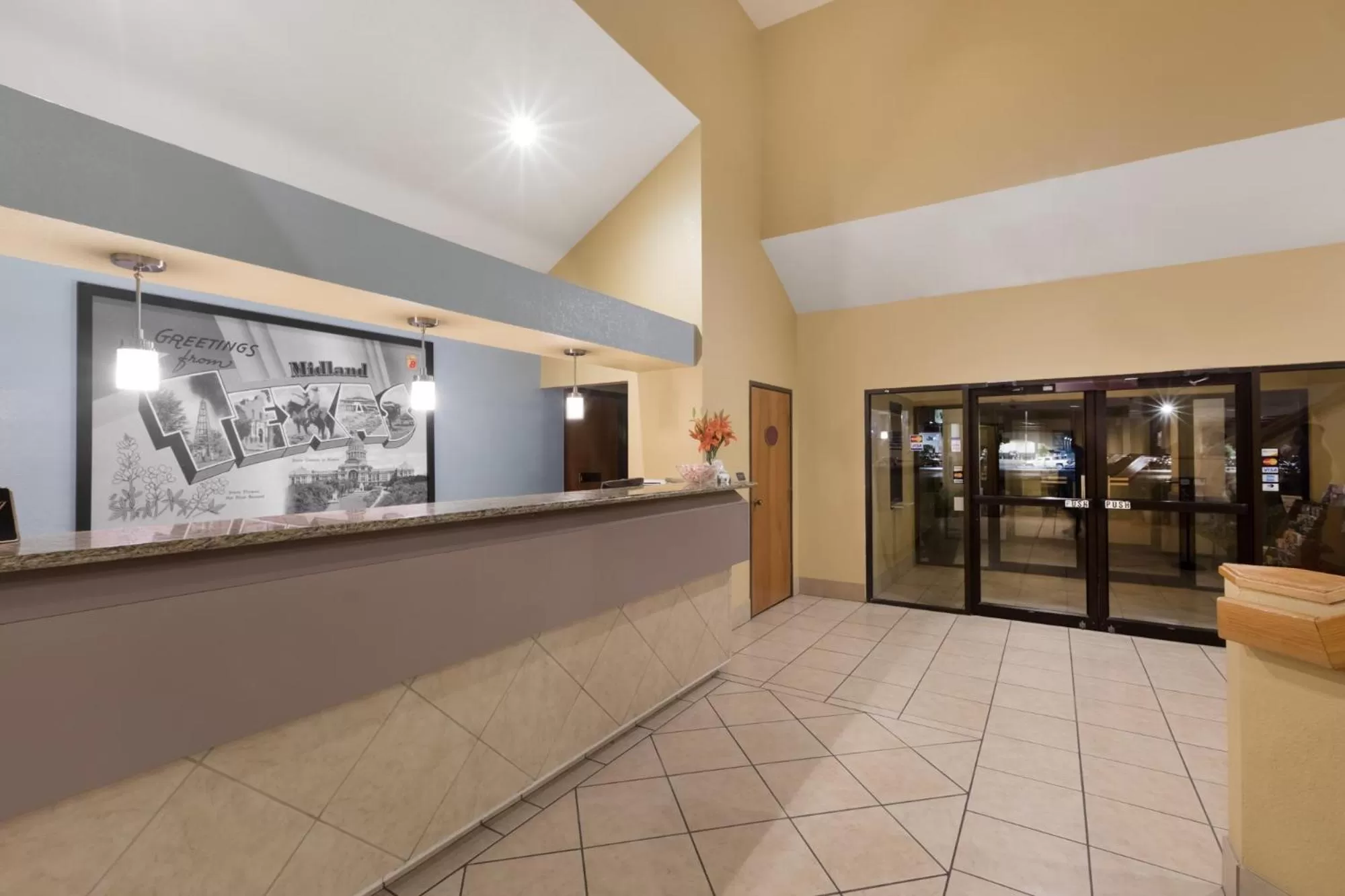 Lobby or reception in Super 8 by Wyndham Midland