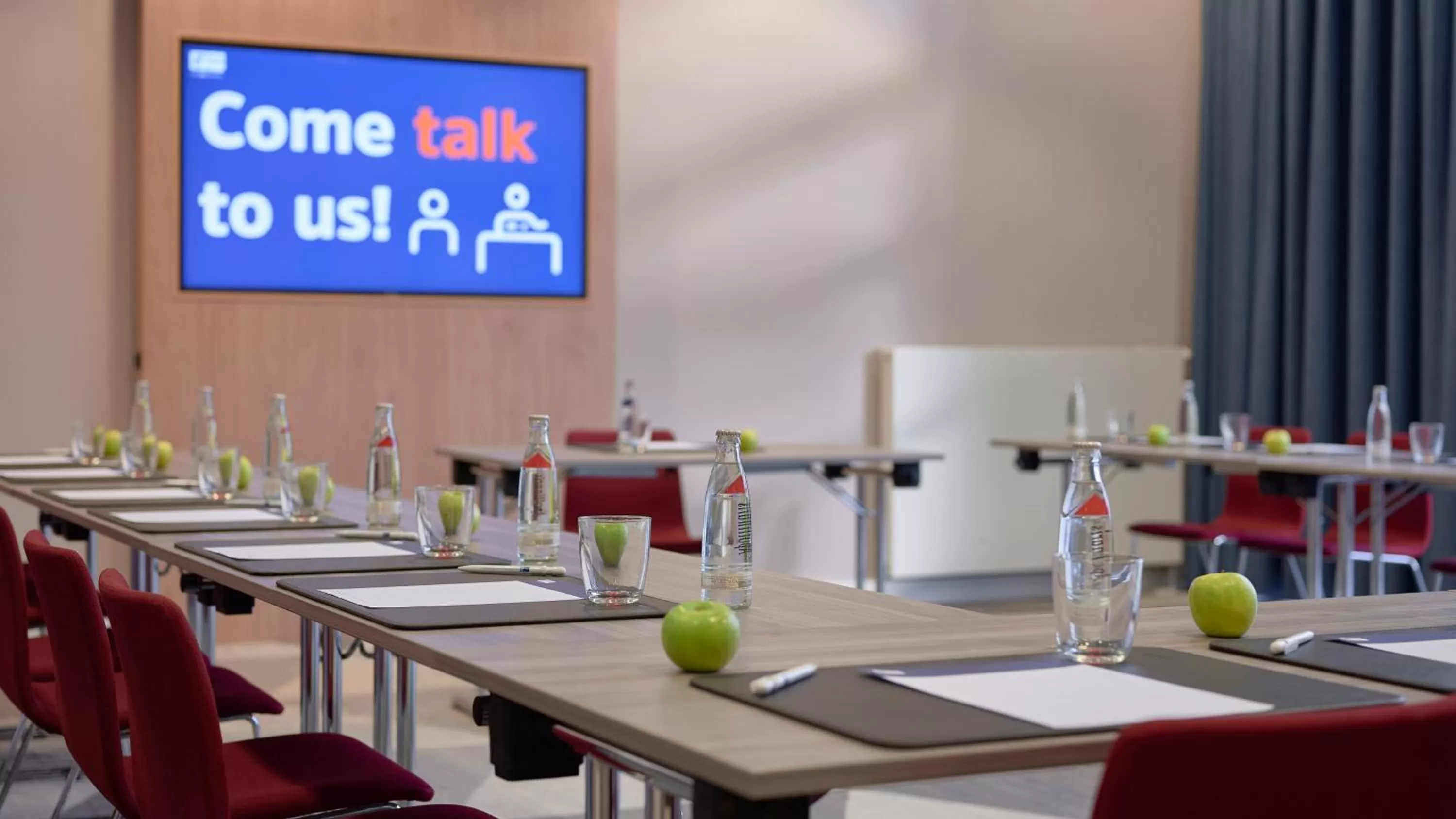 Meeting/conference room in Holiday Inn Express Frankfurt Messe by IHG