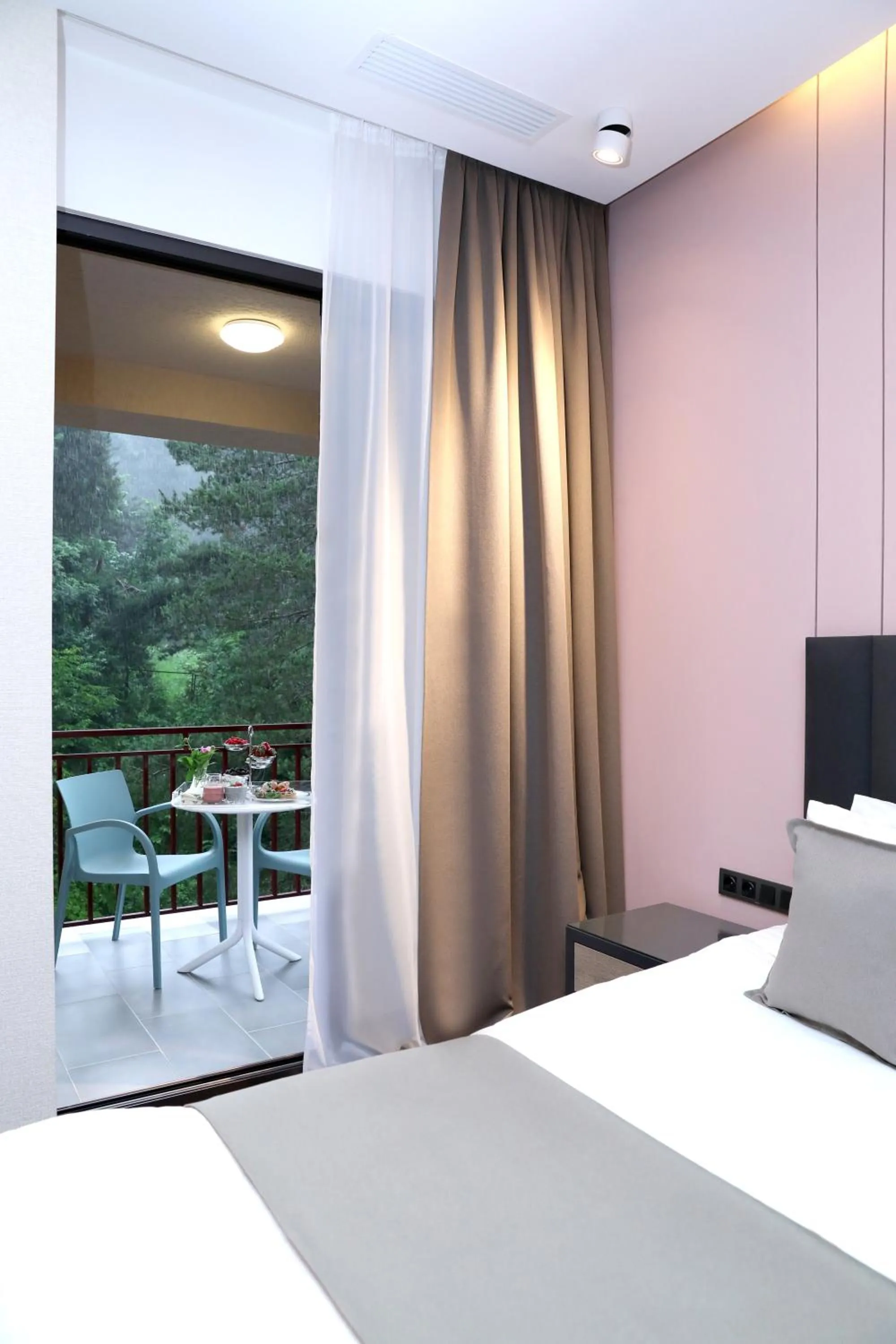 Bed in Best Western Plus Paradise Hotel Dilijan