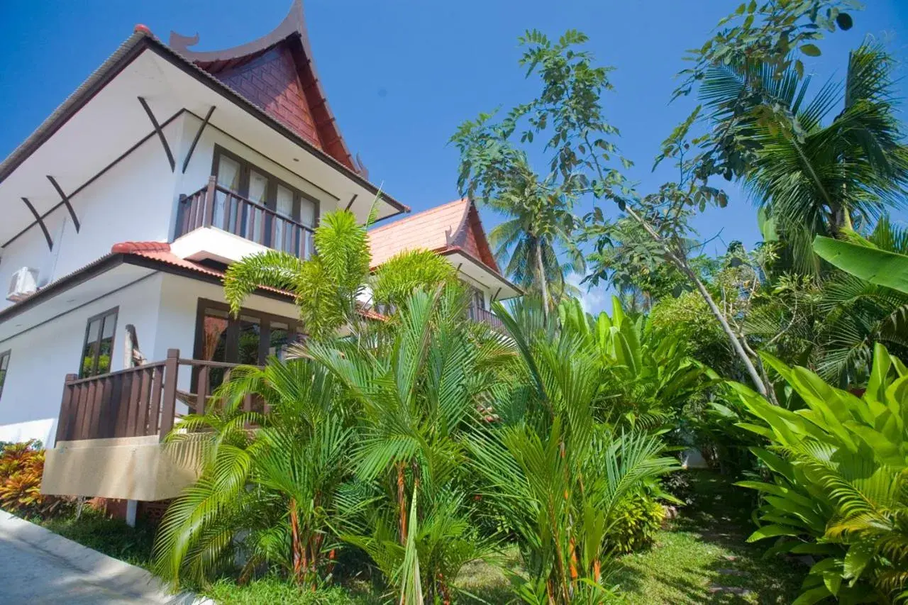 Facade/entrance, Property Building in Paradise Island Estate