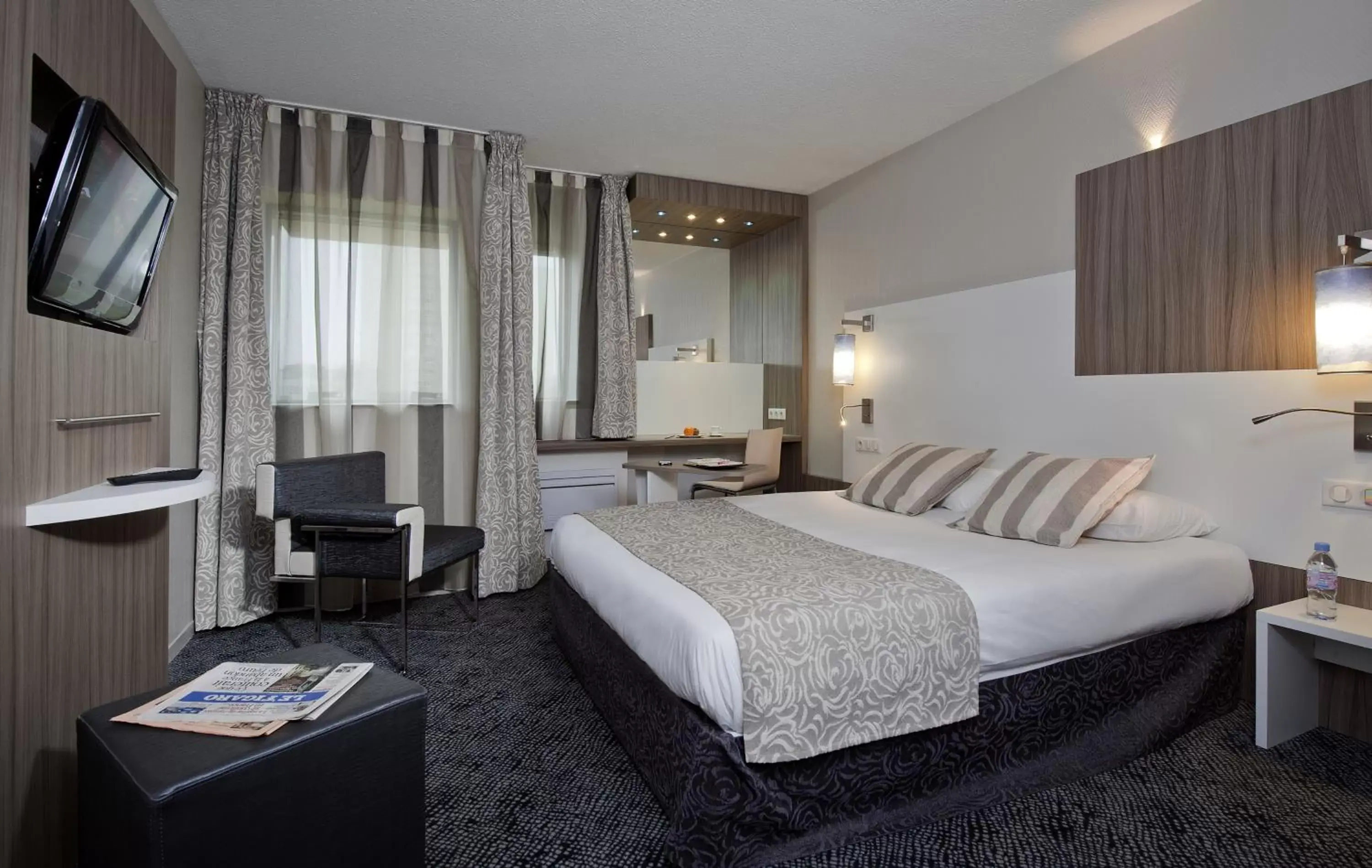 Bedroom, Bed in ibis Styles Melun Bedroom, Bed in ibis Styles Melun