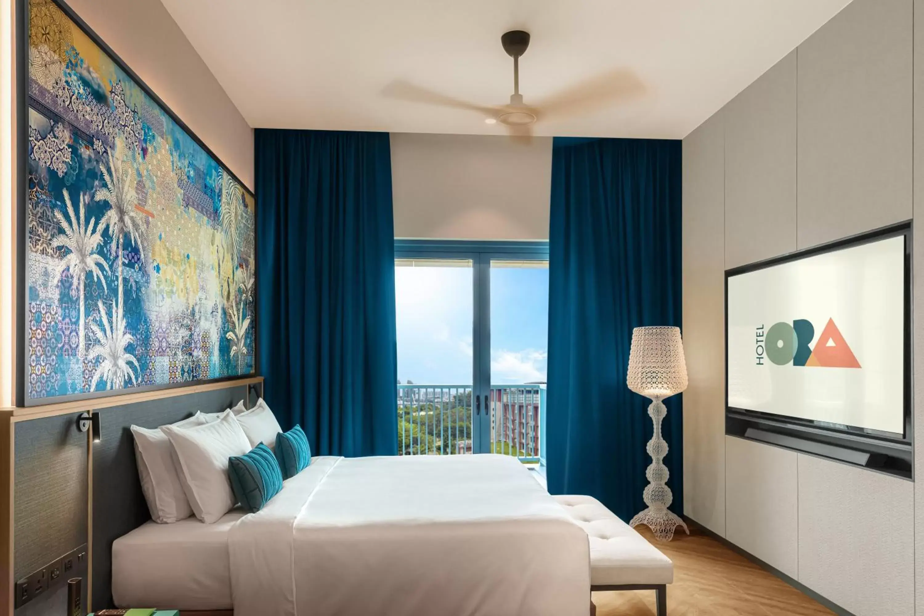 Bed in Resorts World Sentosa - Hotel Ora