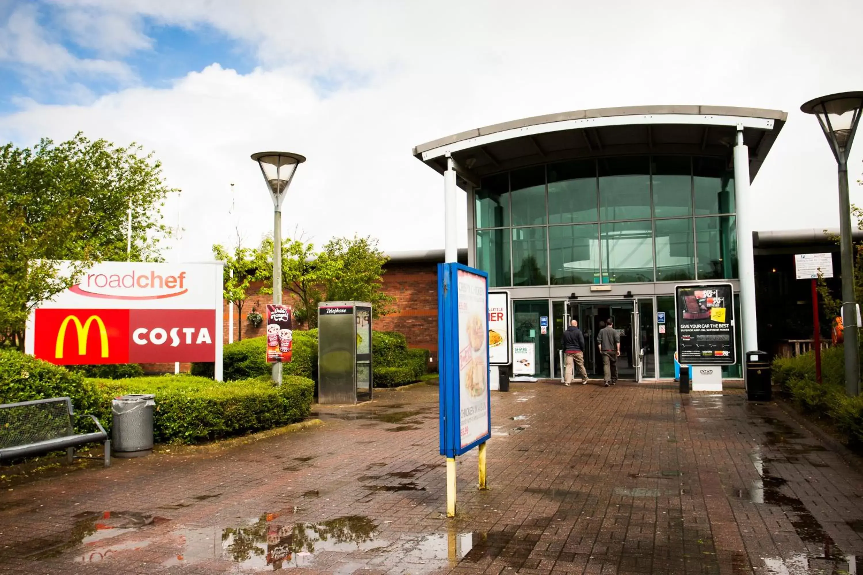 Property Building in Days Inn Stafford