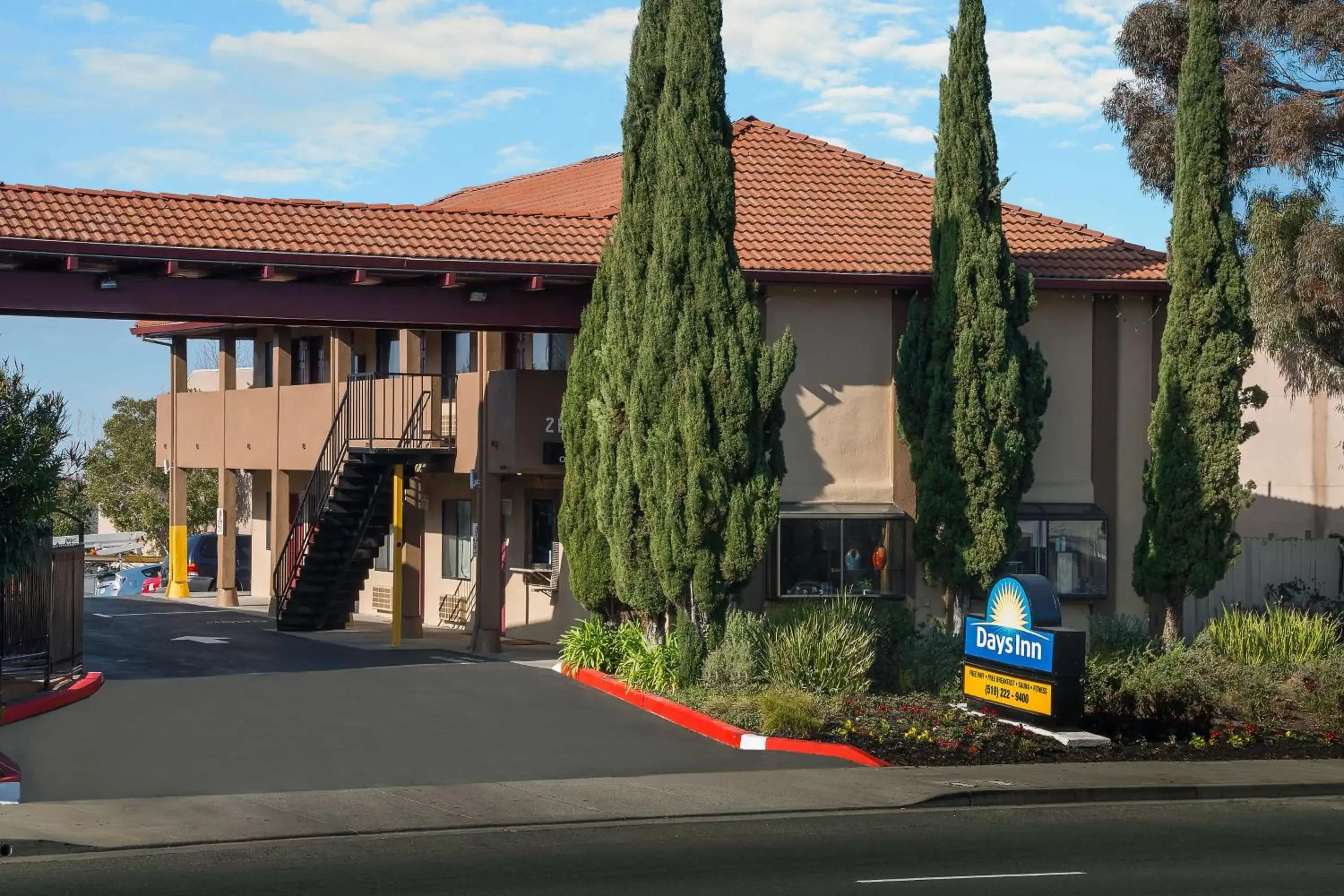 Property building in Days Inn by Wyndham Pinole Berkeley Property building in Days Inn by Wyndham Pinole Berkeley
