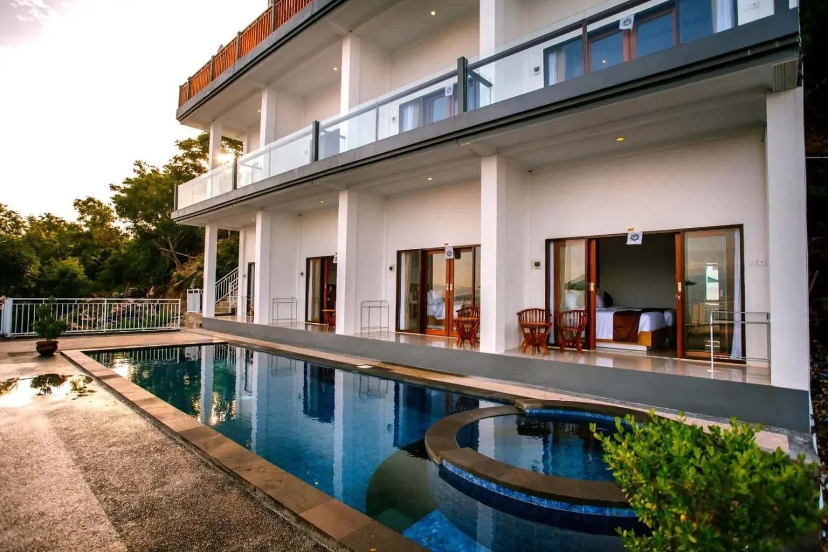 Property building, Swimming Pool in Samuh Sunset Hotel