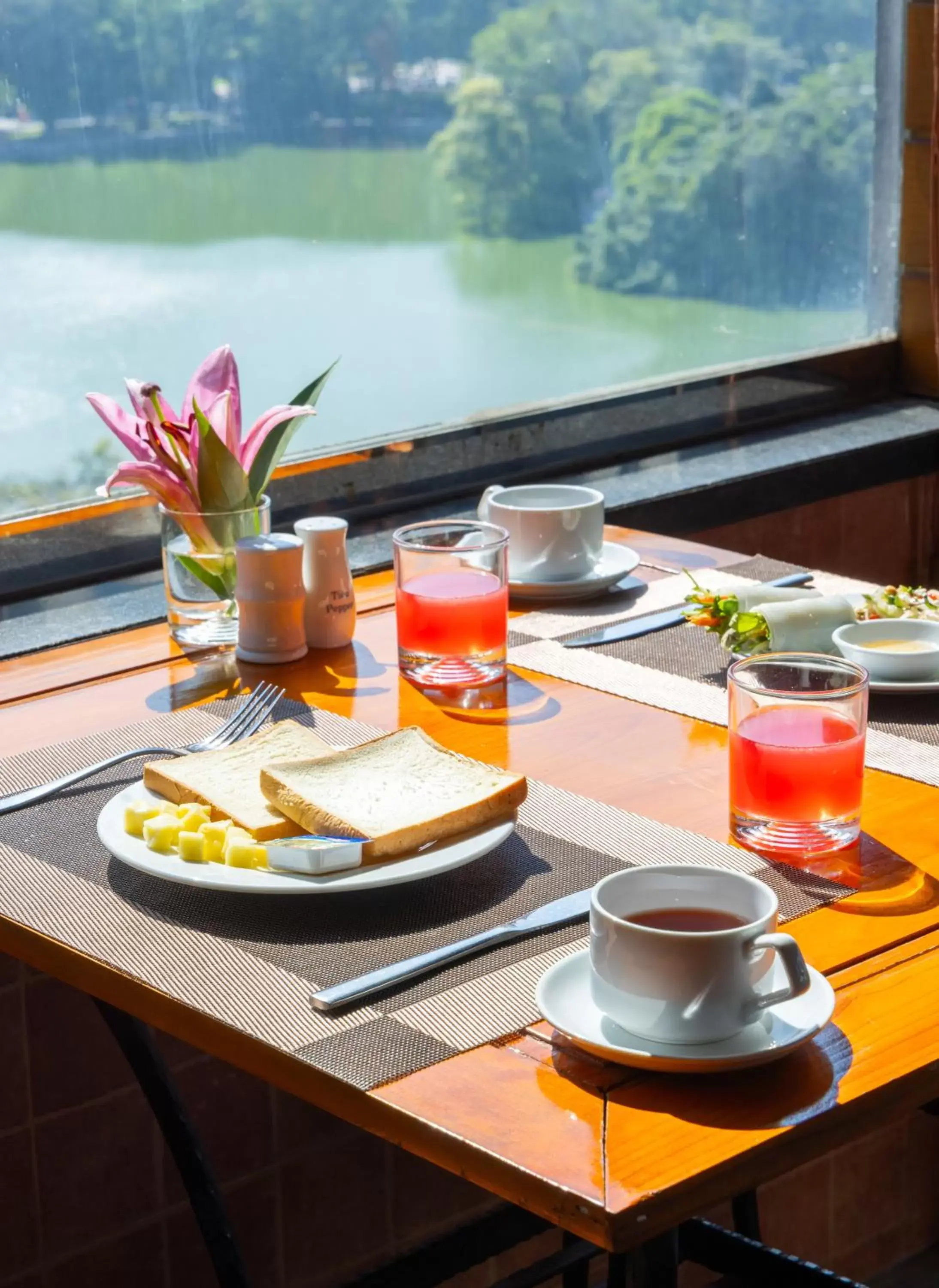 Breakfast in Centre Point Hanoi Hotel Breakfast in Centre Point Hanoi Hotel