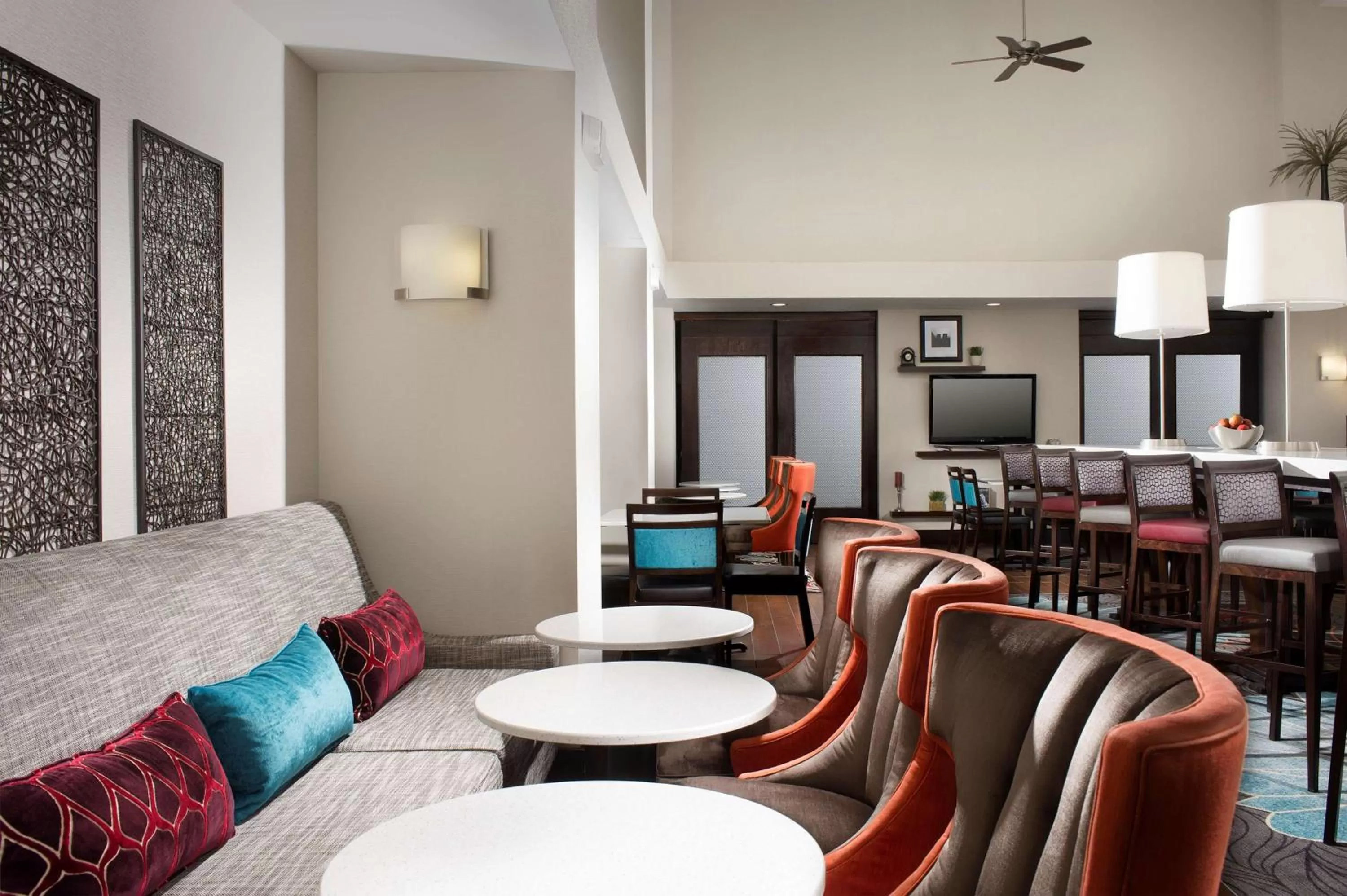 Breakfast in Hampton Inn & Suites Chicago Southland-Matteson