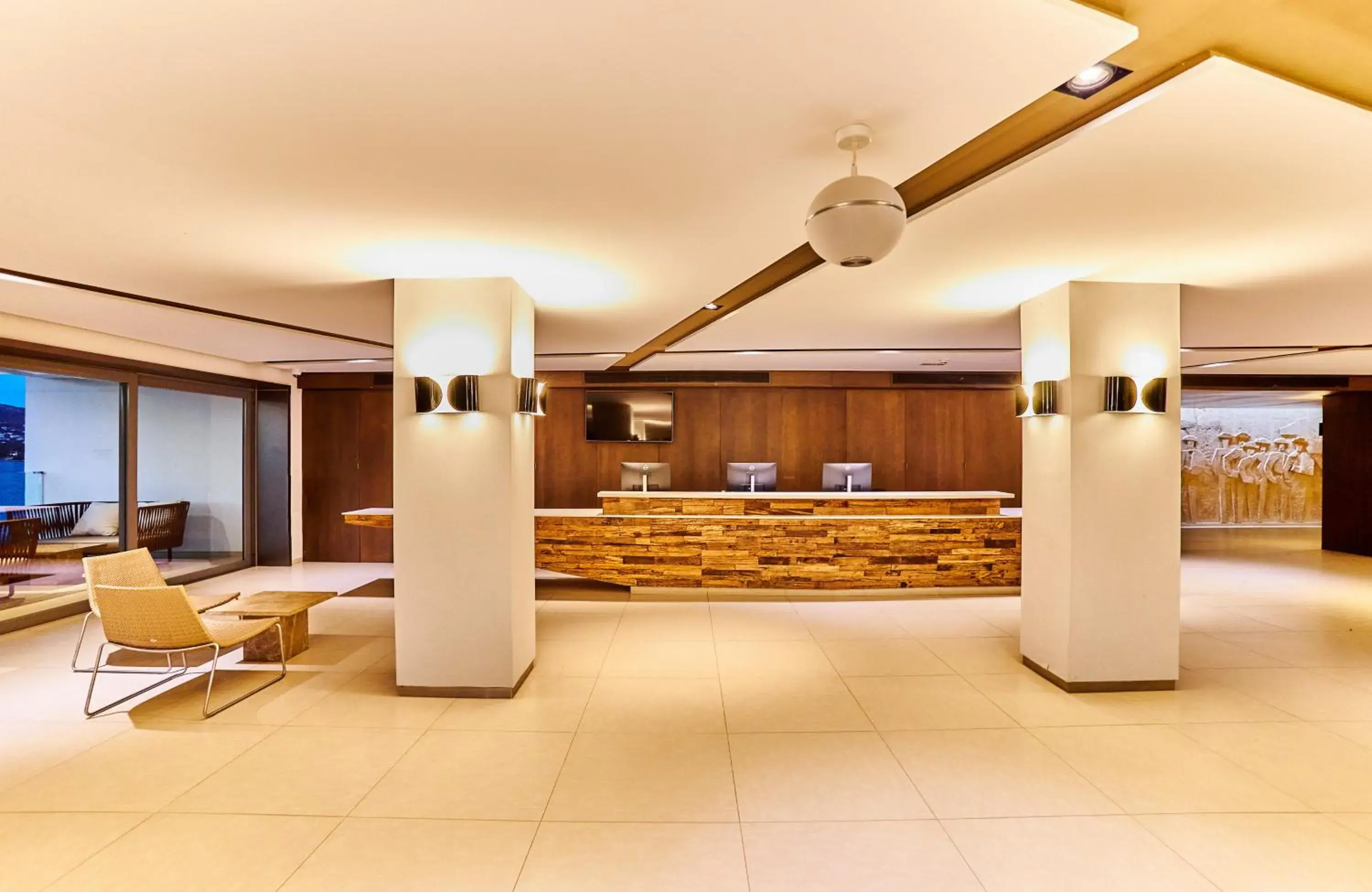 Lobby or reception in Leonardo Royal Hotel Mallorca