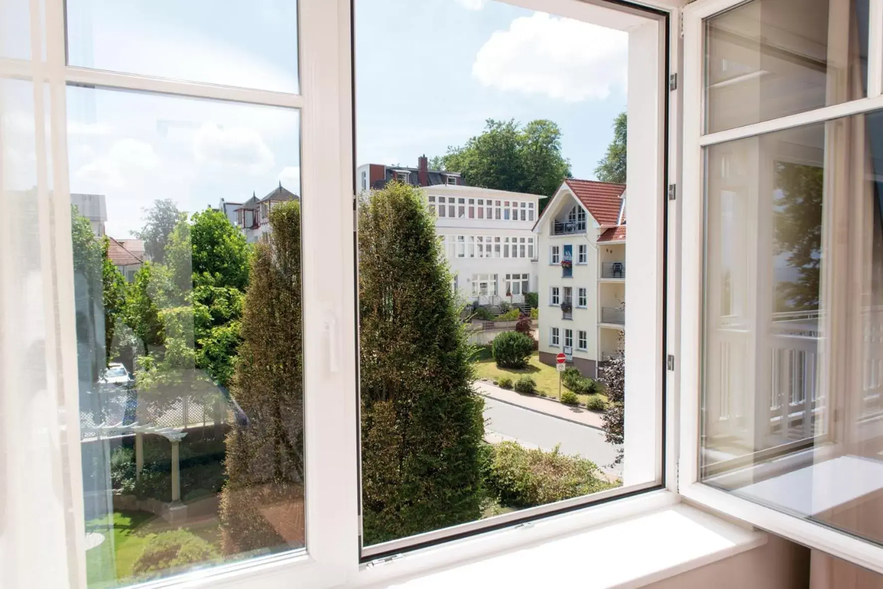 Garden view in Travel Charme Strandhotel Bansin