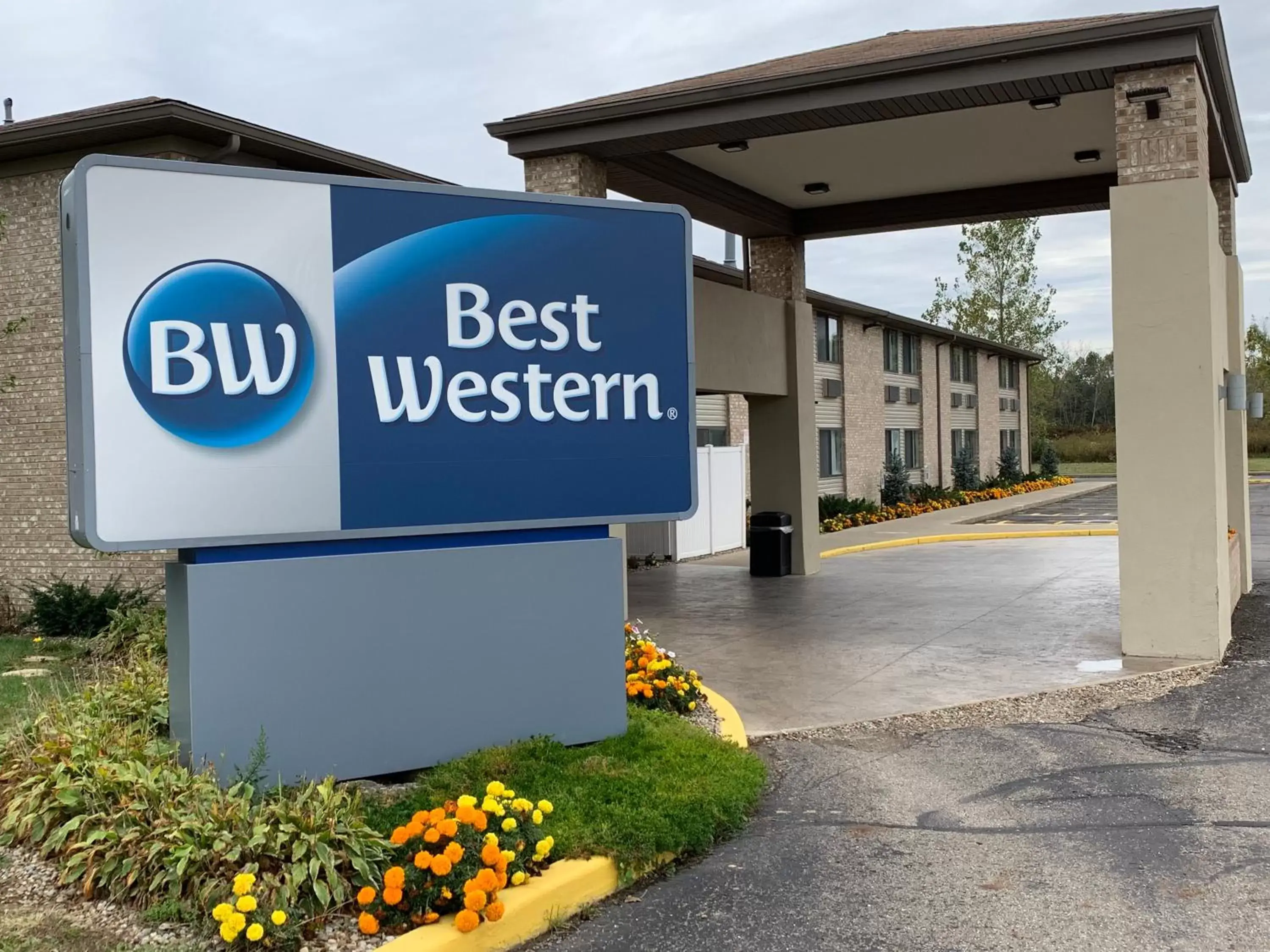 Property building in Best Western Executive Inn- Mount Gilead