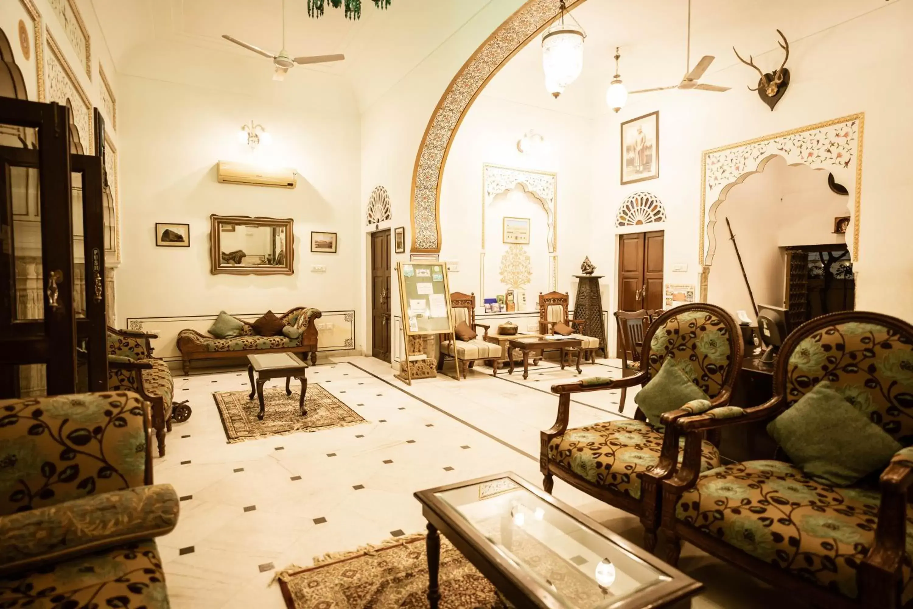 Lobby or reception, Seating Area in Khandela Haveli - a Boutique Heritage Hotel