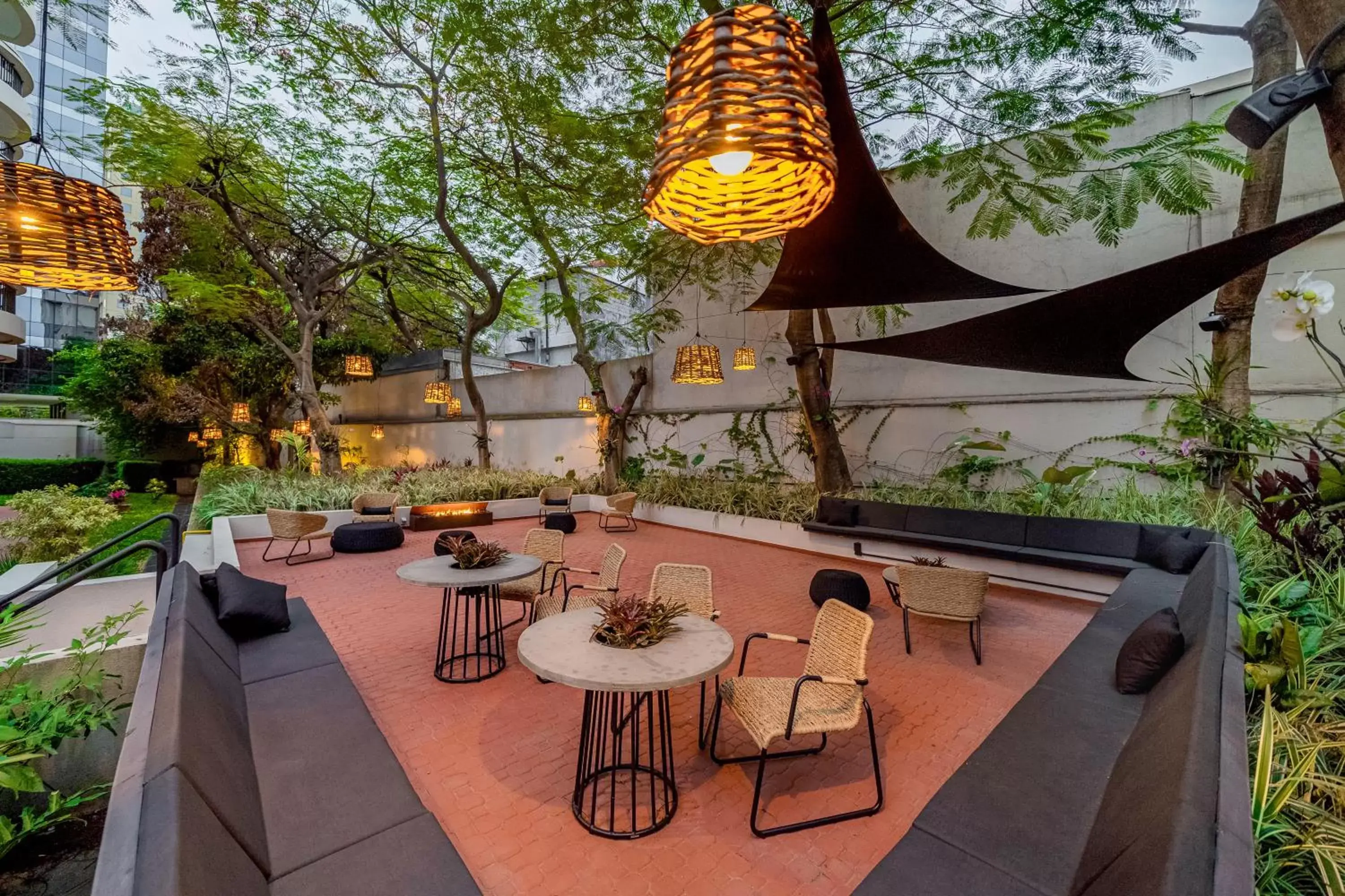 Patio, Restaurant/Places to Eat in Grand Mercure SP Itaim Bibi