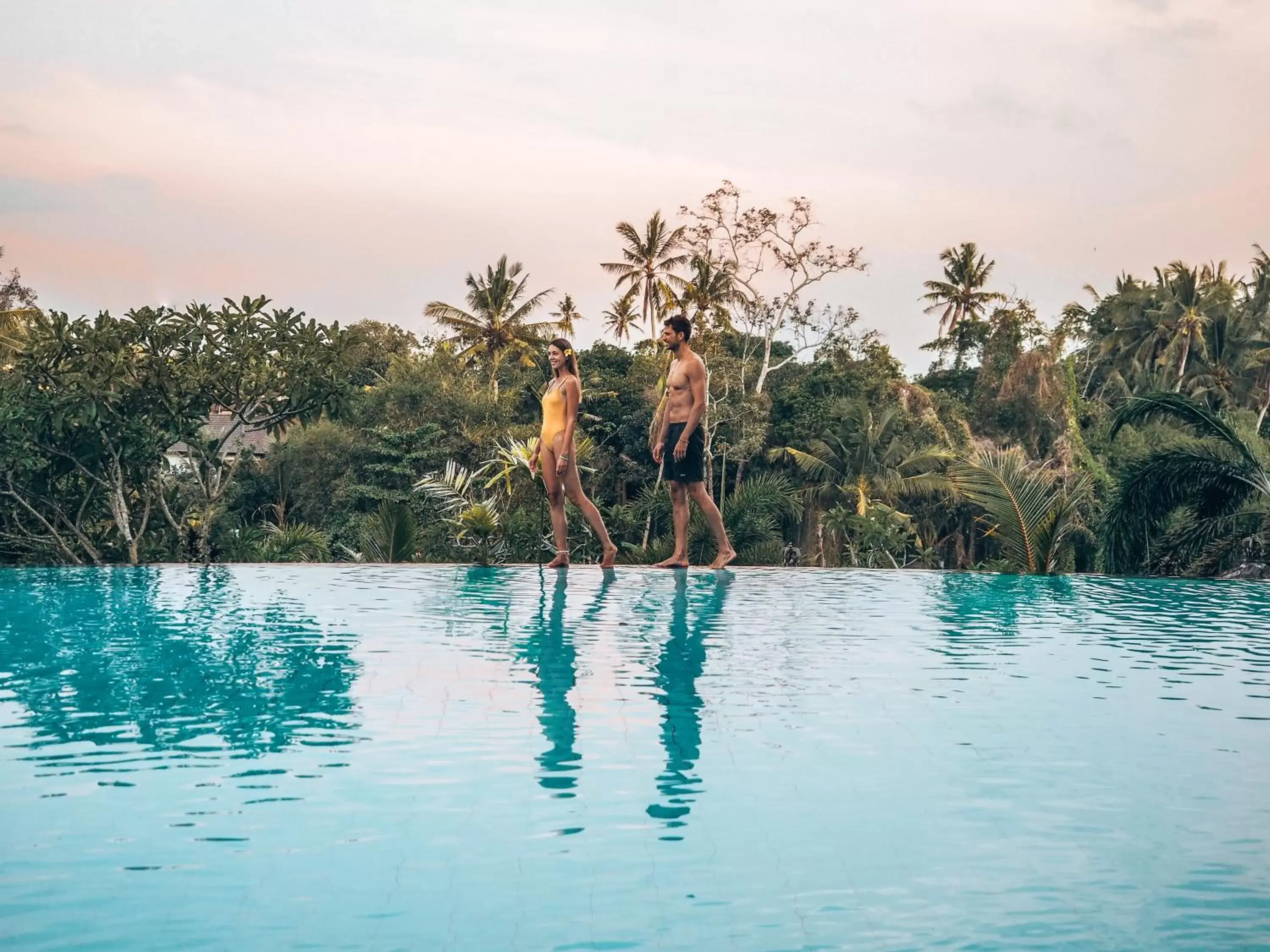 Swimming pool, Sunrise/Sunset in Amatara Royal Ganesha