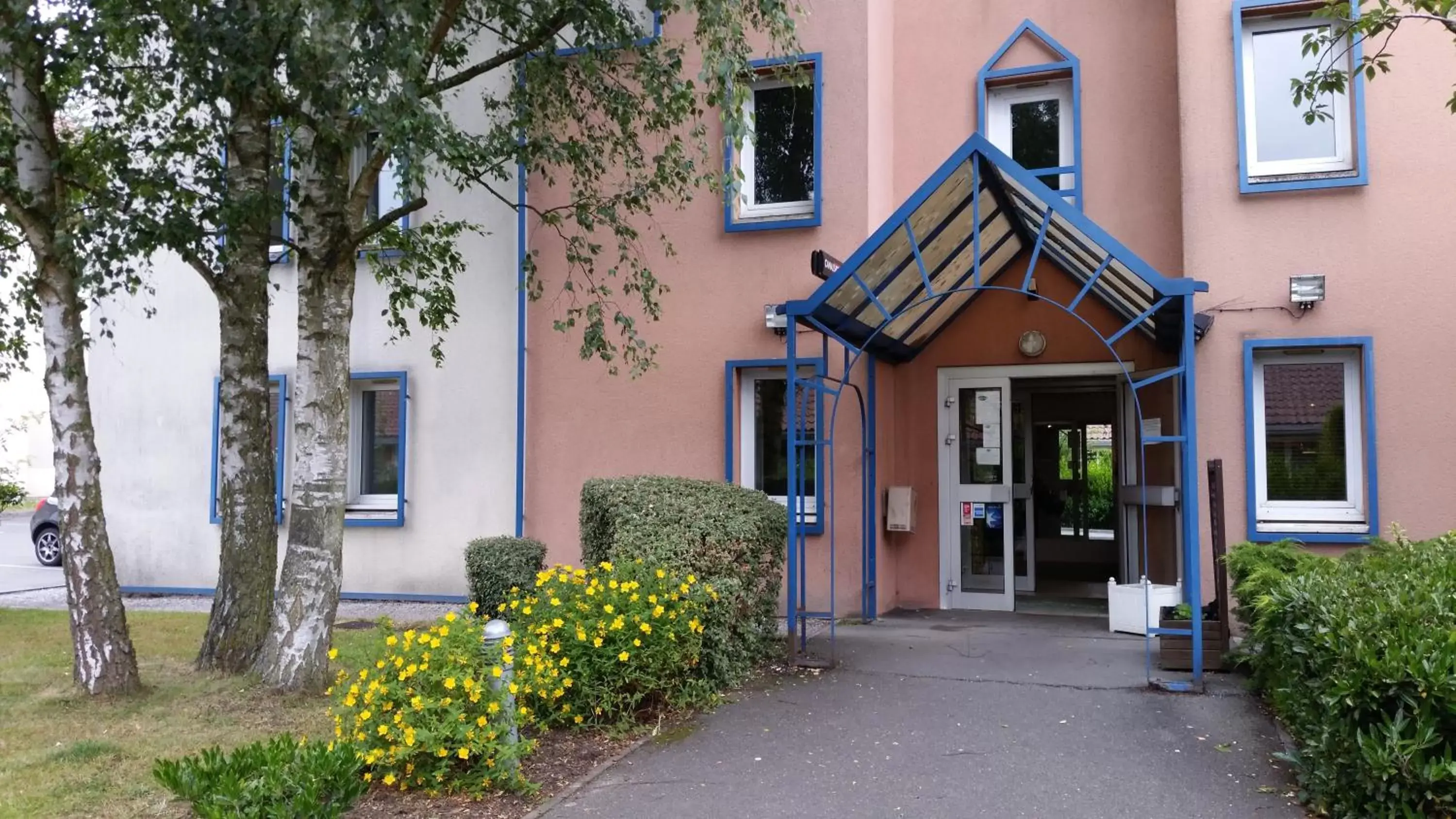 Facade/entrance in Mister Bed Lomme Facade/entrance in Mister Bed Lomme