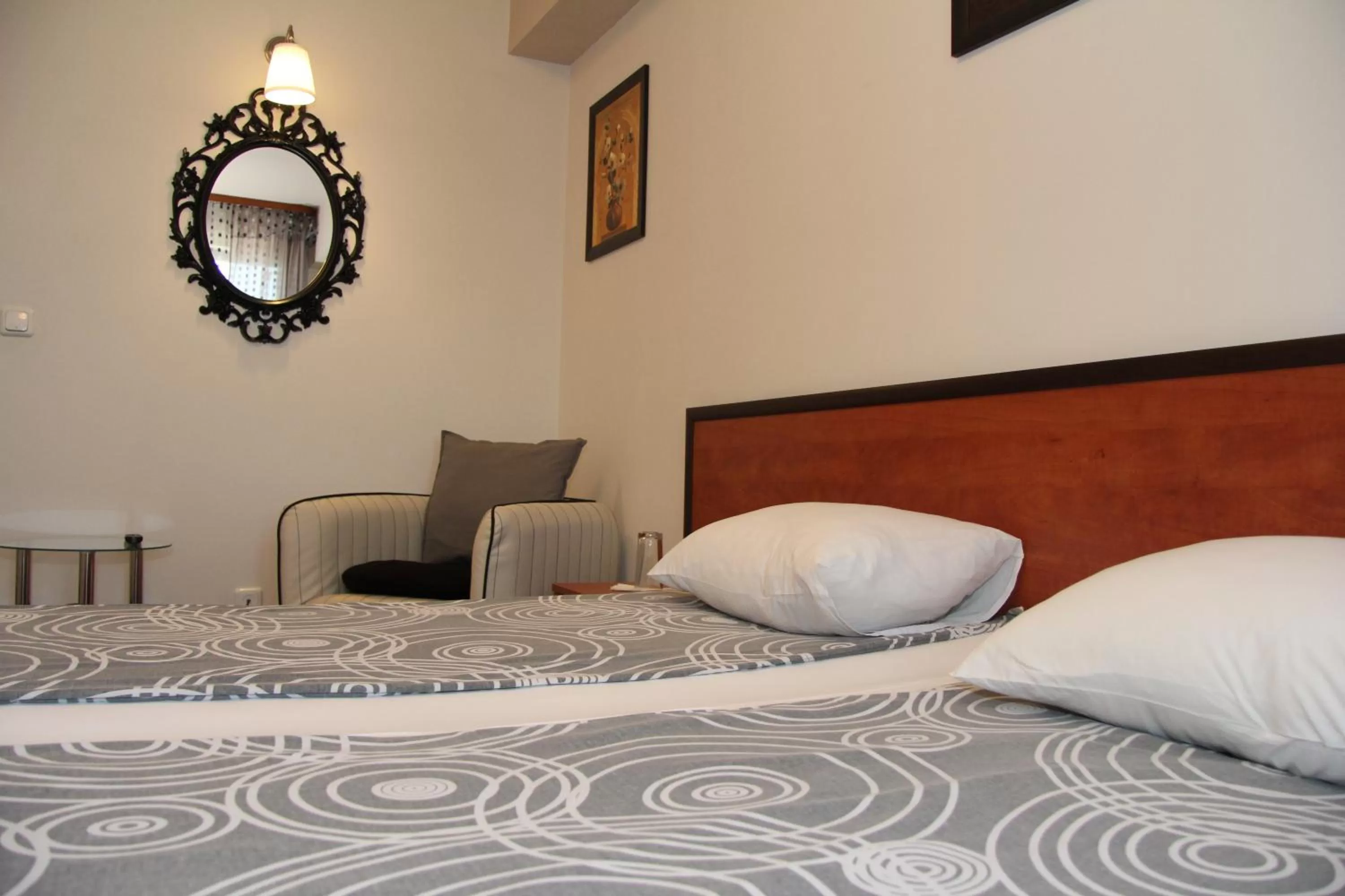 Bedroom, Bed in Hotel - Restaurant Chairite