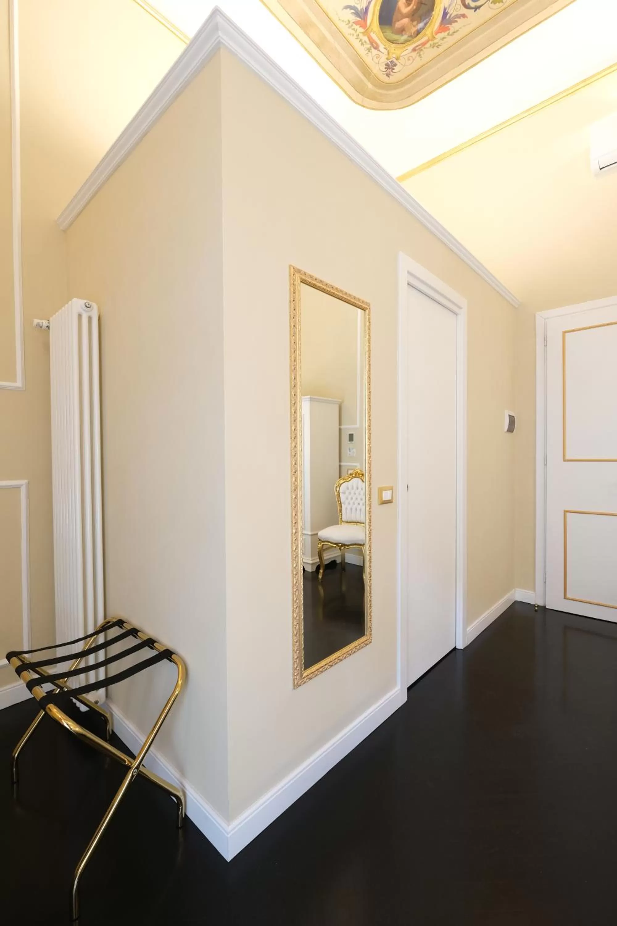 Decorative detail in B&B Kingsman