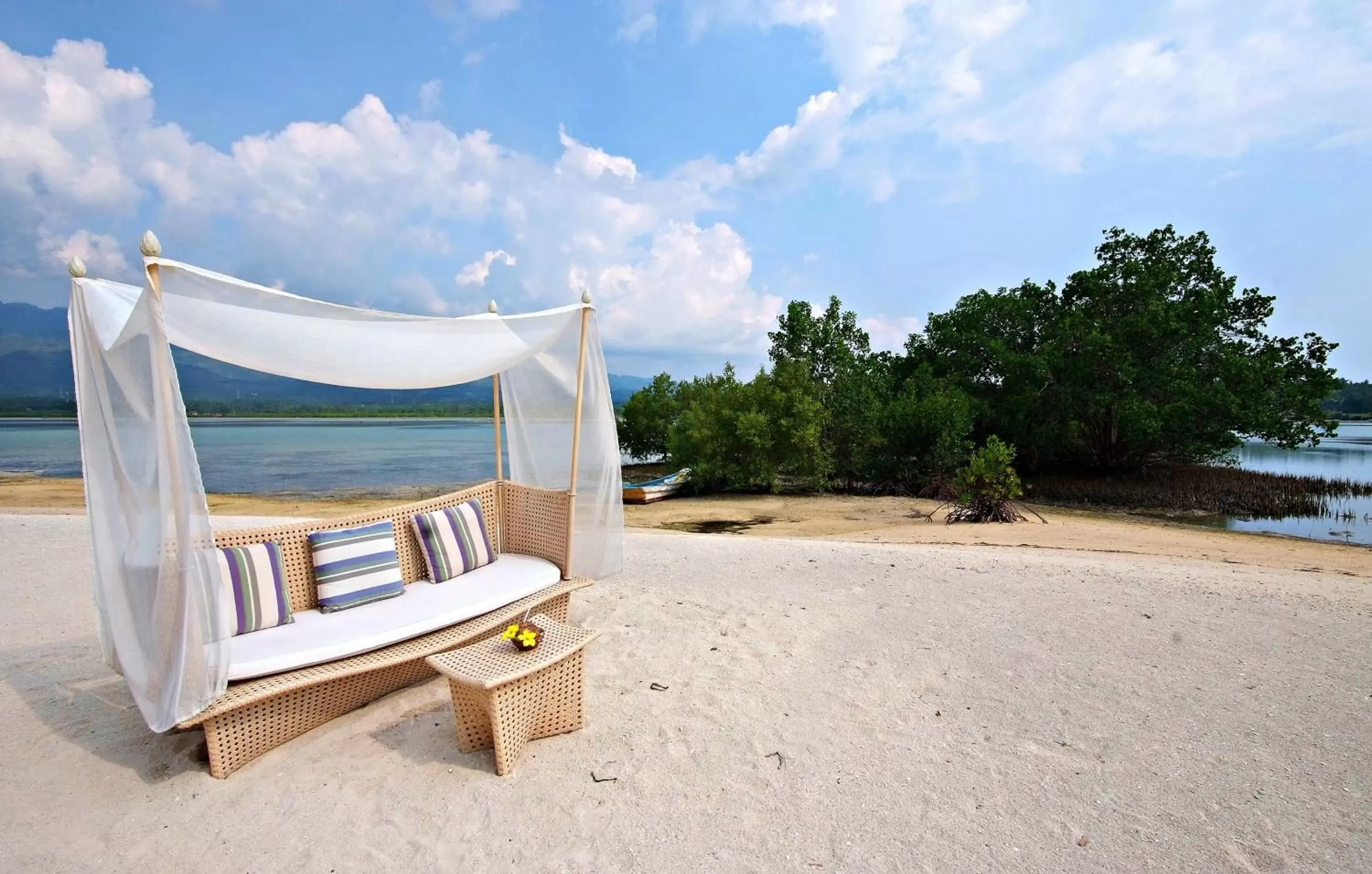 Beach in Badian Island Wellness Resort