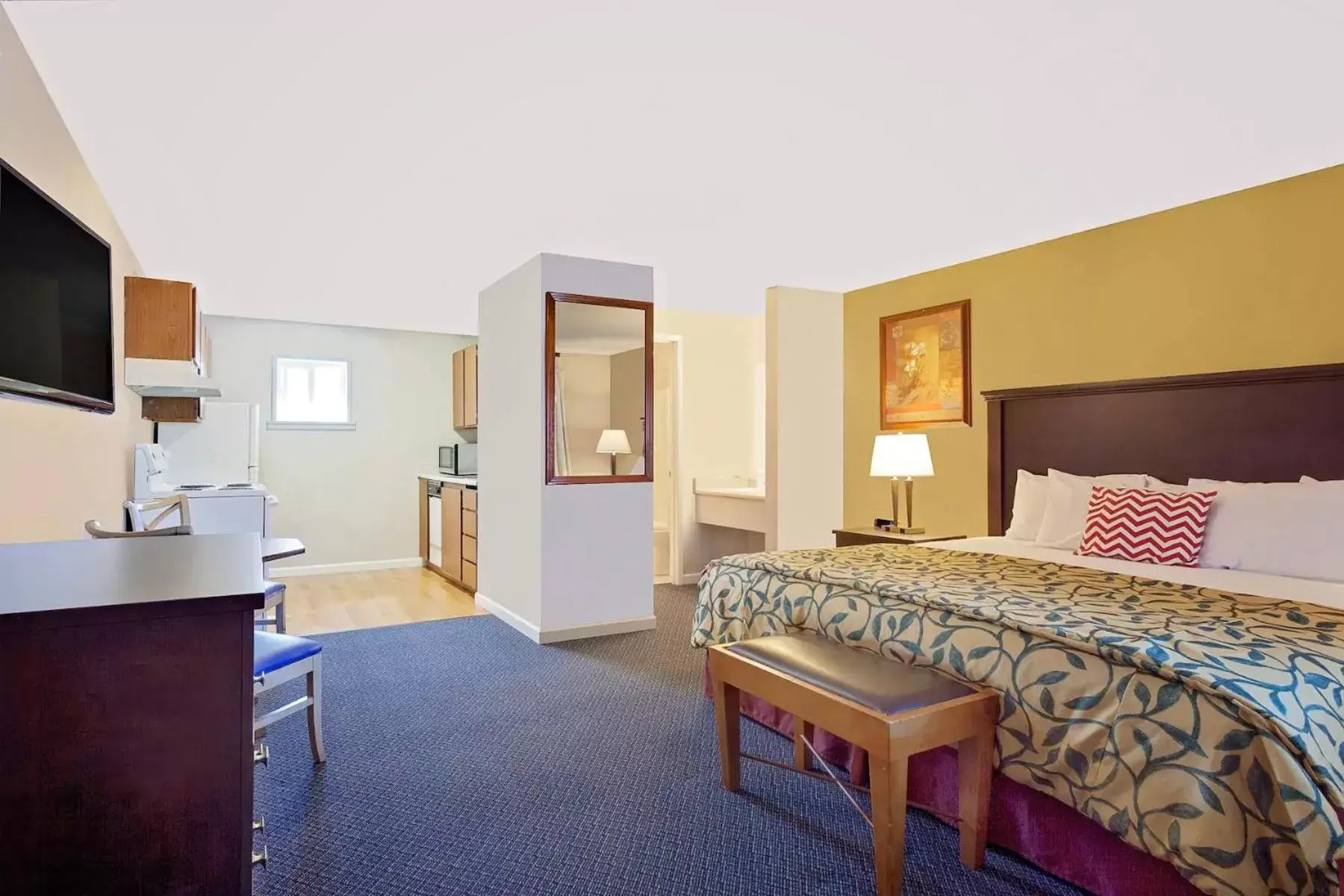 Photo of the whole room, Bed in Days Inn by Wyndham Lakewood South Tacoma