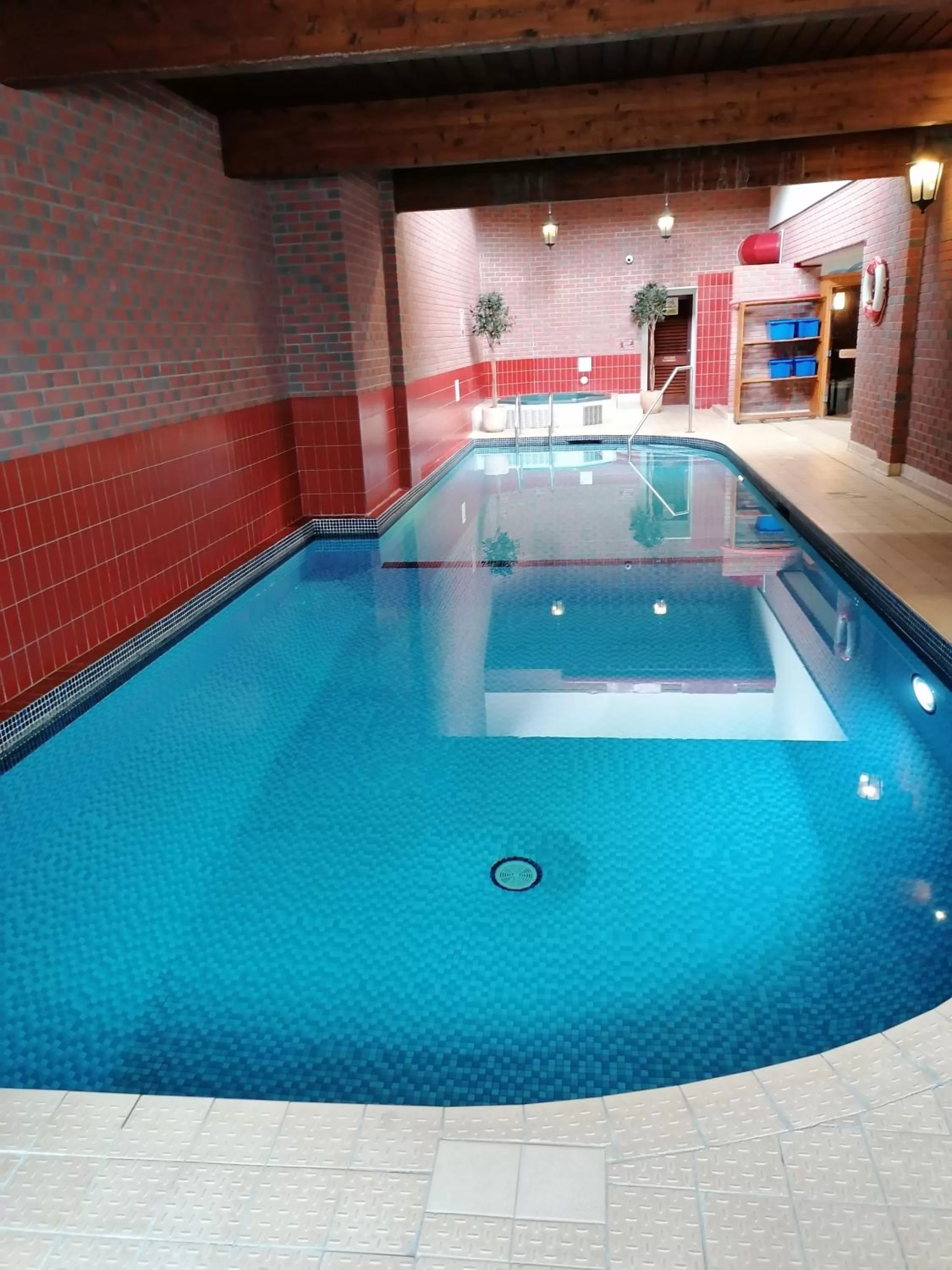 Swimming pool in The Royal Lion Hotel