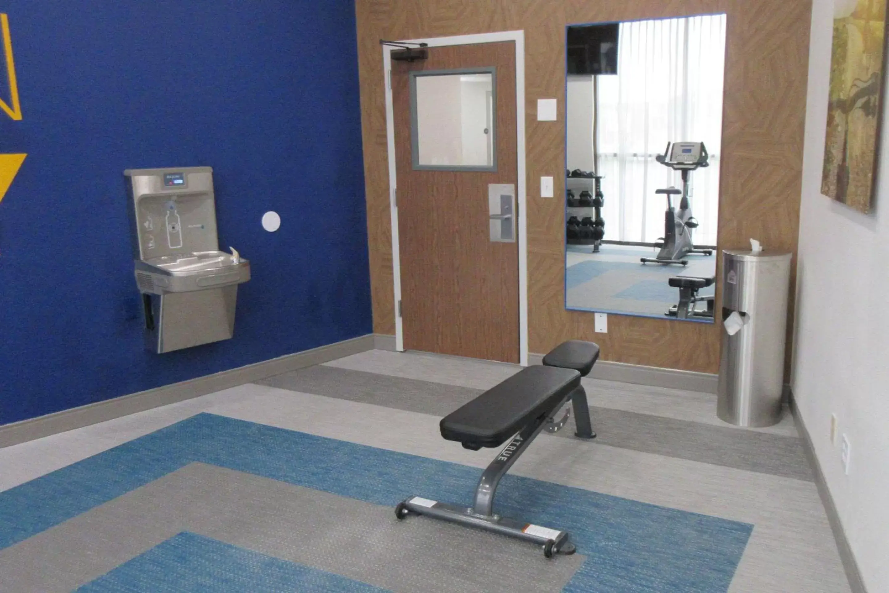Fitness centre/facilities, Bathroom in Comfort Suites Idaho Falls