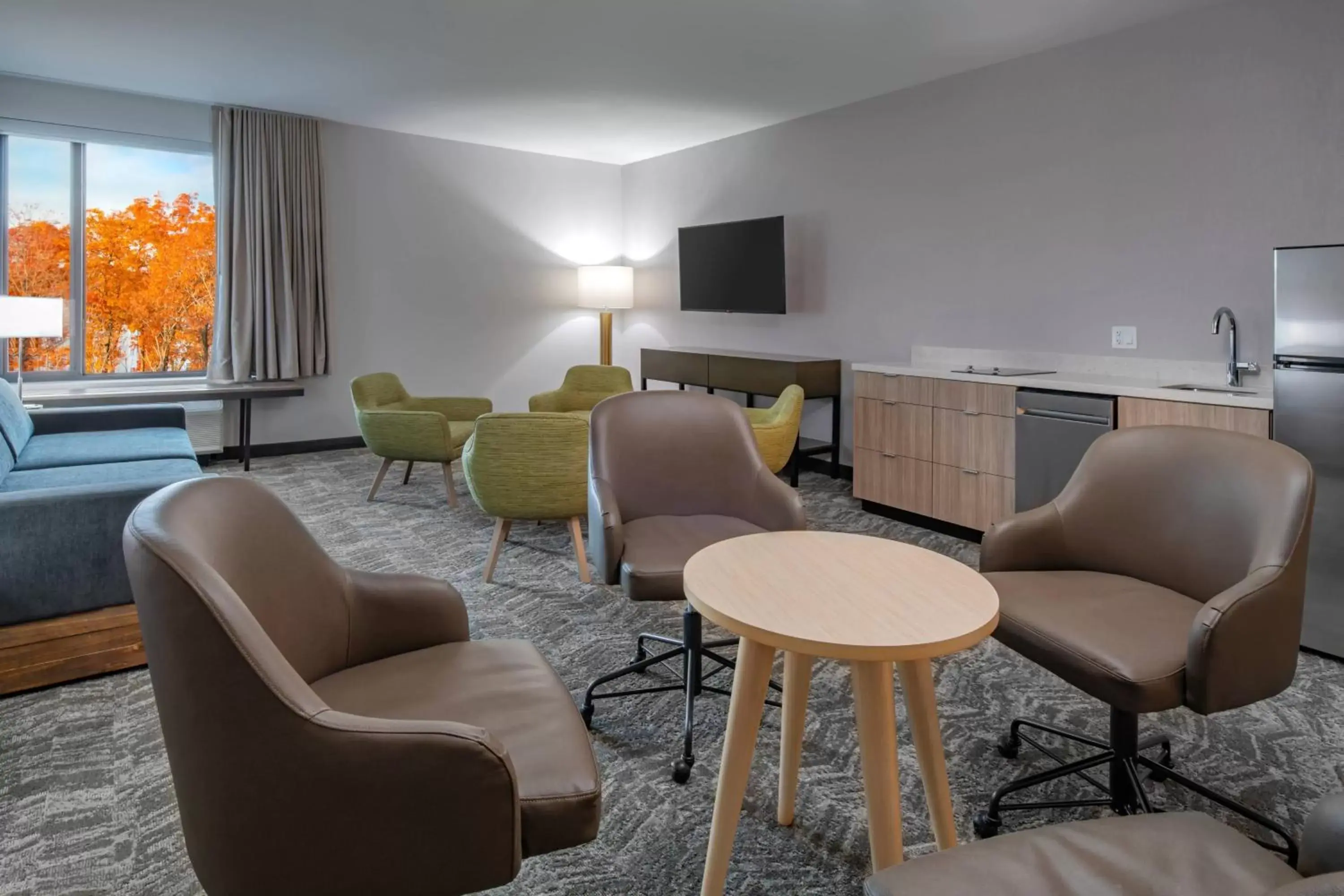 Photo of the whole room, Seating Area in SpringHill Suites By Marriott Wrentham Plainville