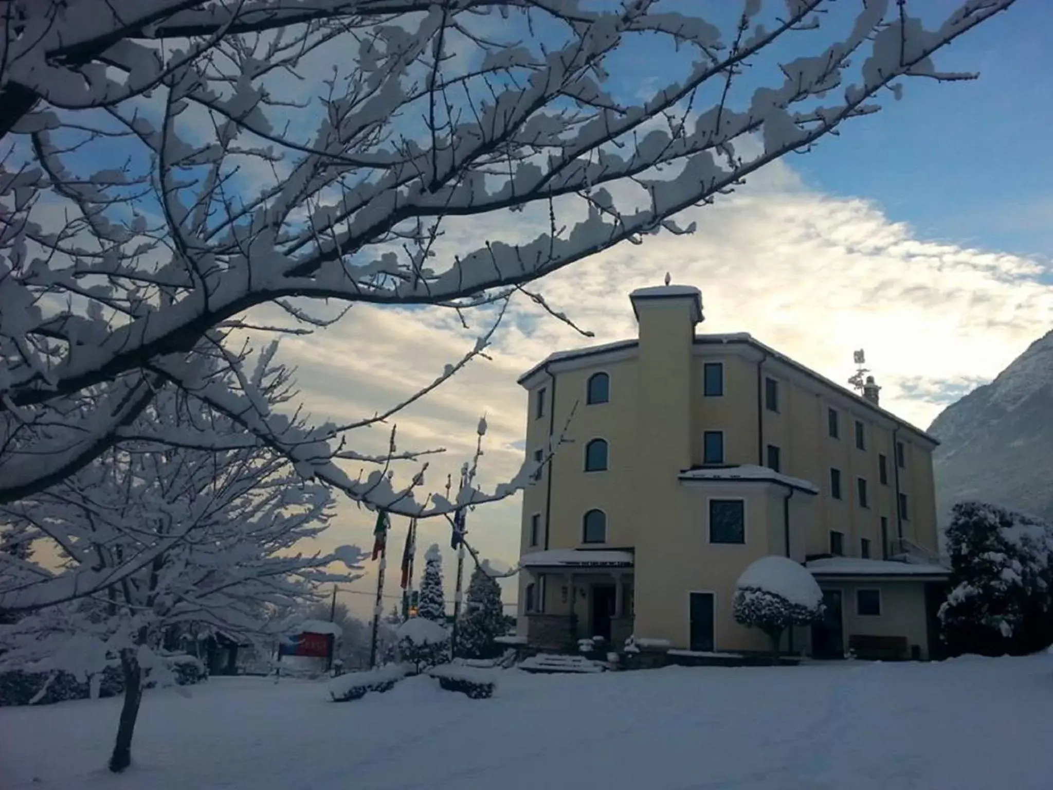 Facade/entrance, Winter in Hotel Diana Jardin et Spa