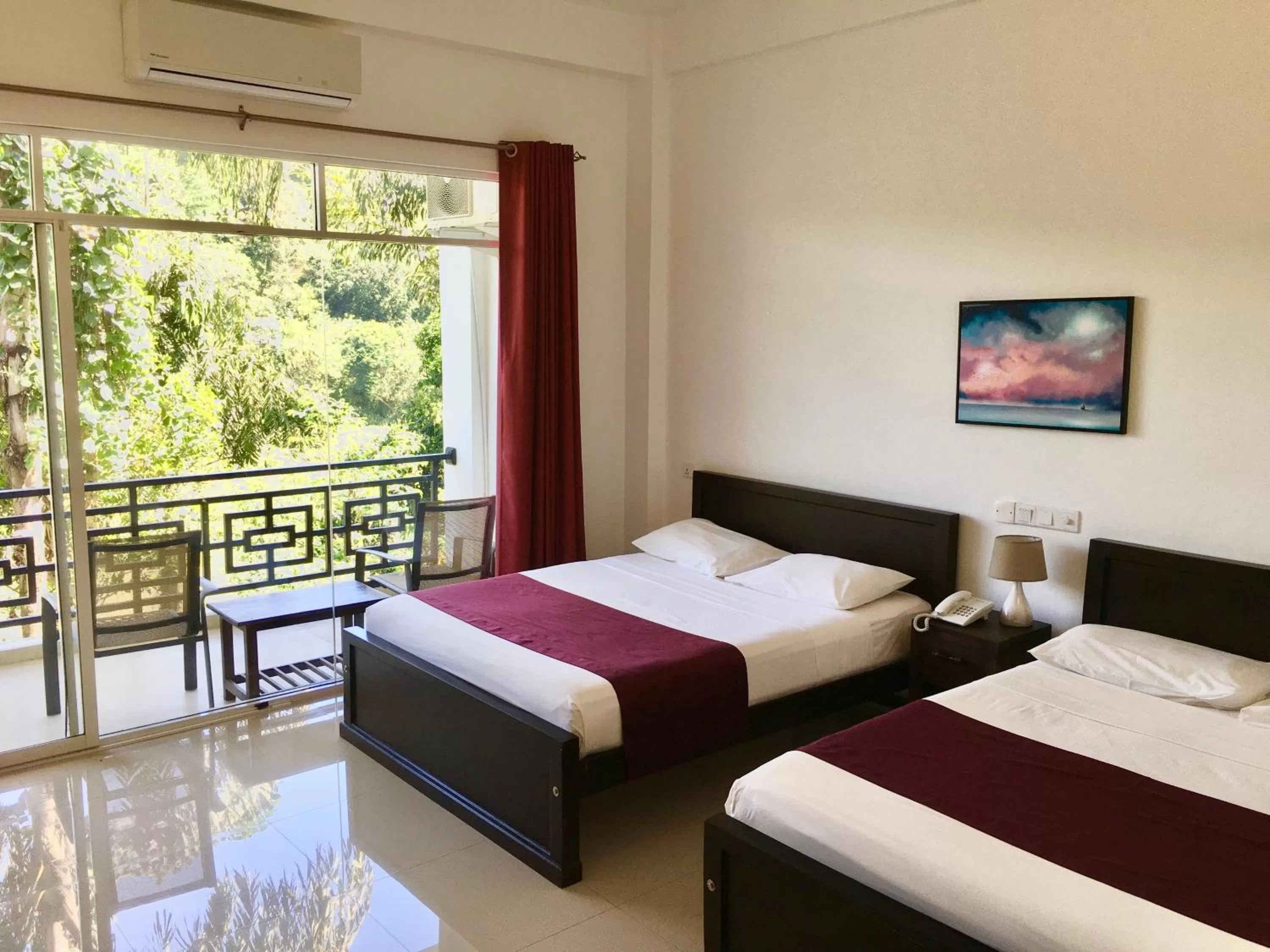 Bed in Kandy Rivers Edge Nature Resort