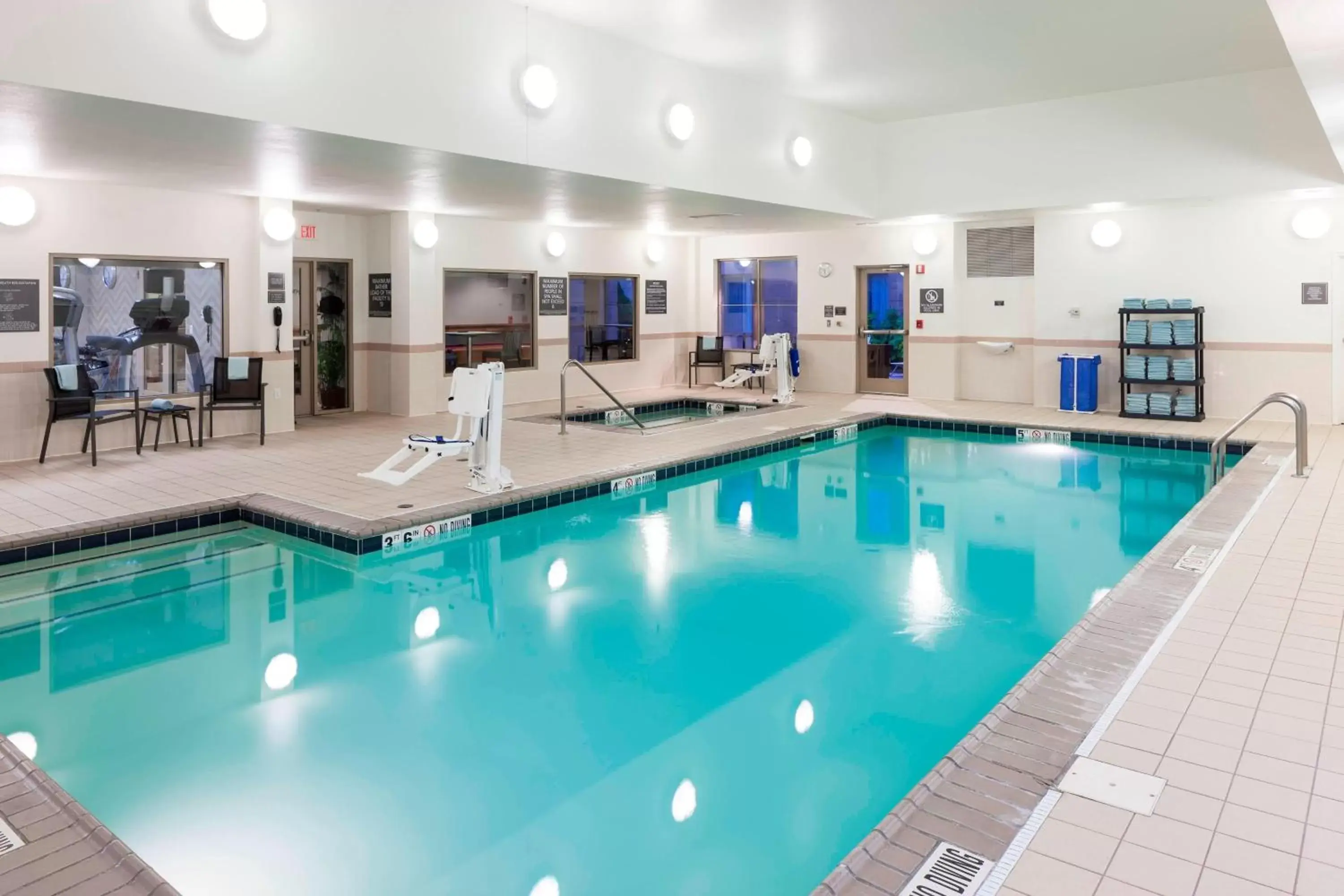 Swimming Pool in Residence Inn by Marriott Chicago Lake Forest/Mettawa