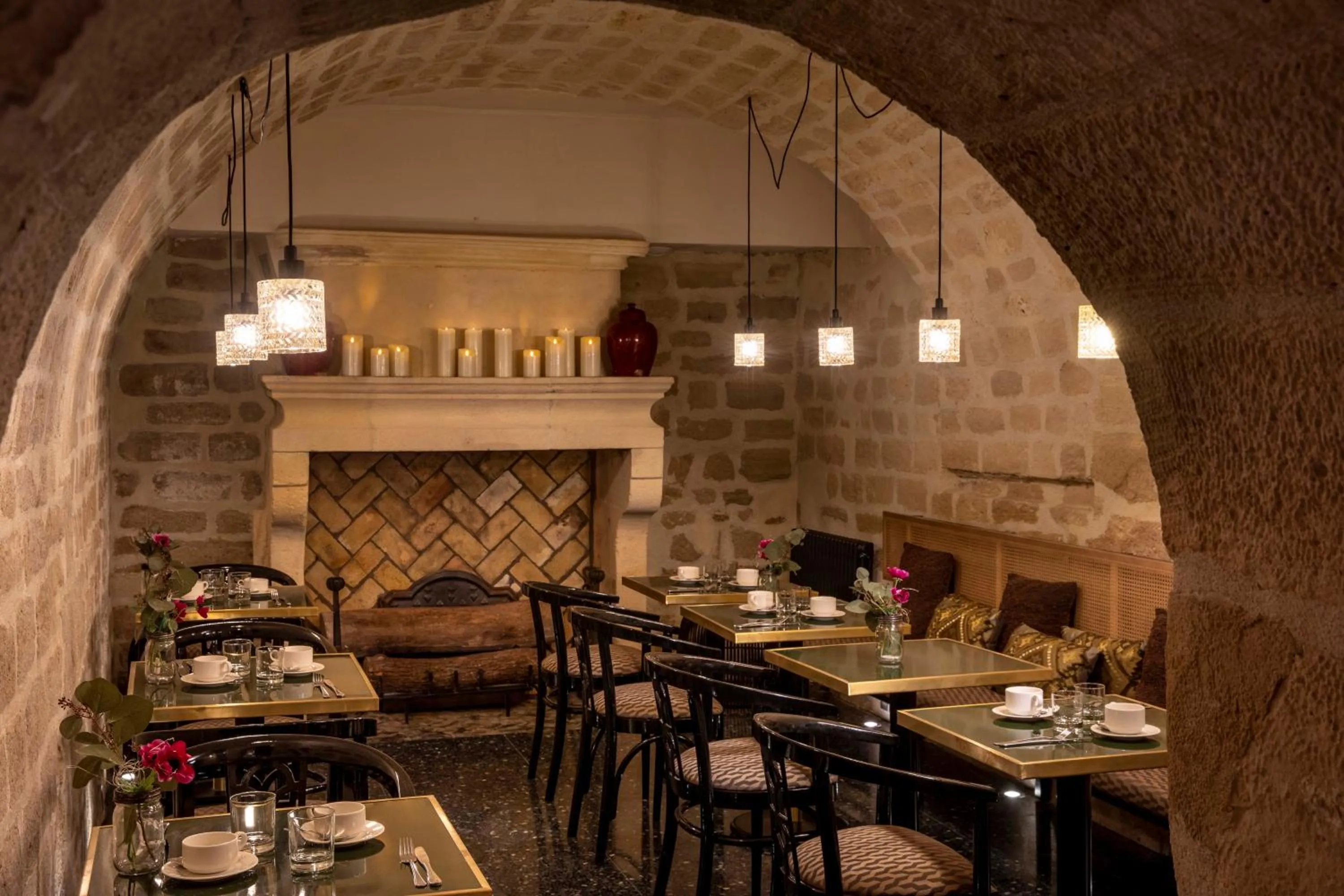 Breakfast in Hotel des Deux-Iles - Notre-Dame