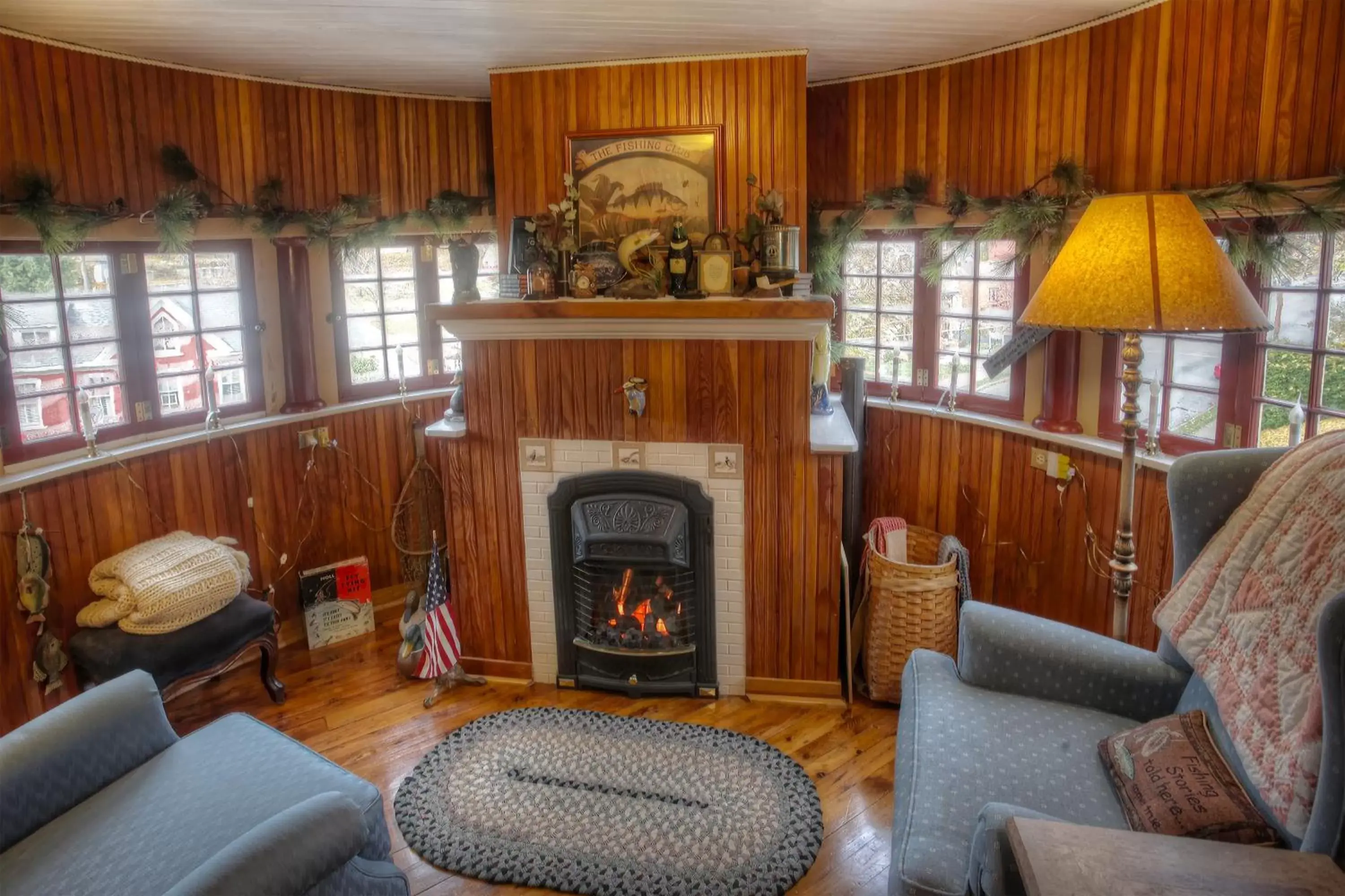 Seating Area in The Queen, A Victorian Bed & Breakfast