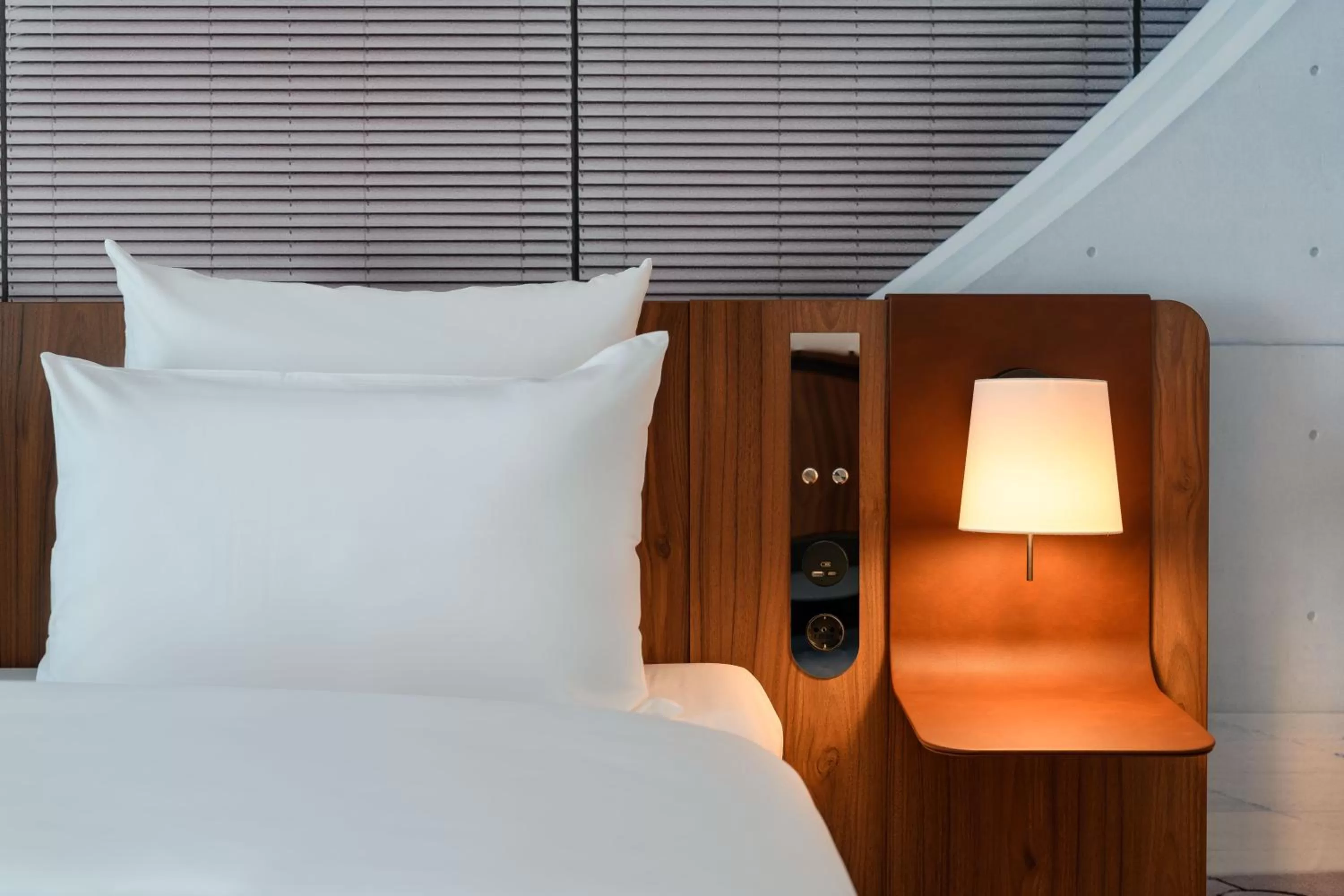 Bed in Novotel Regensburg Zentrum