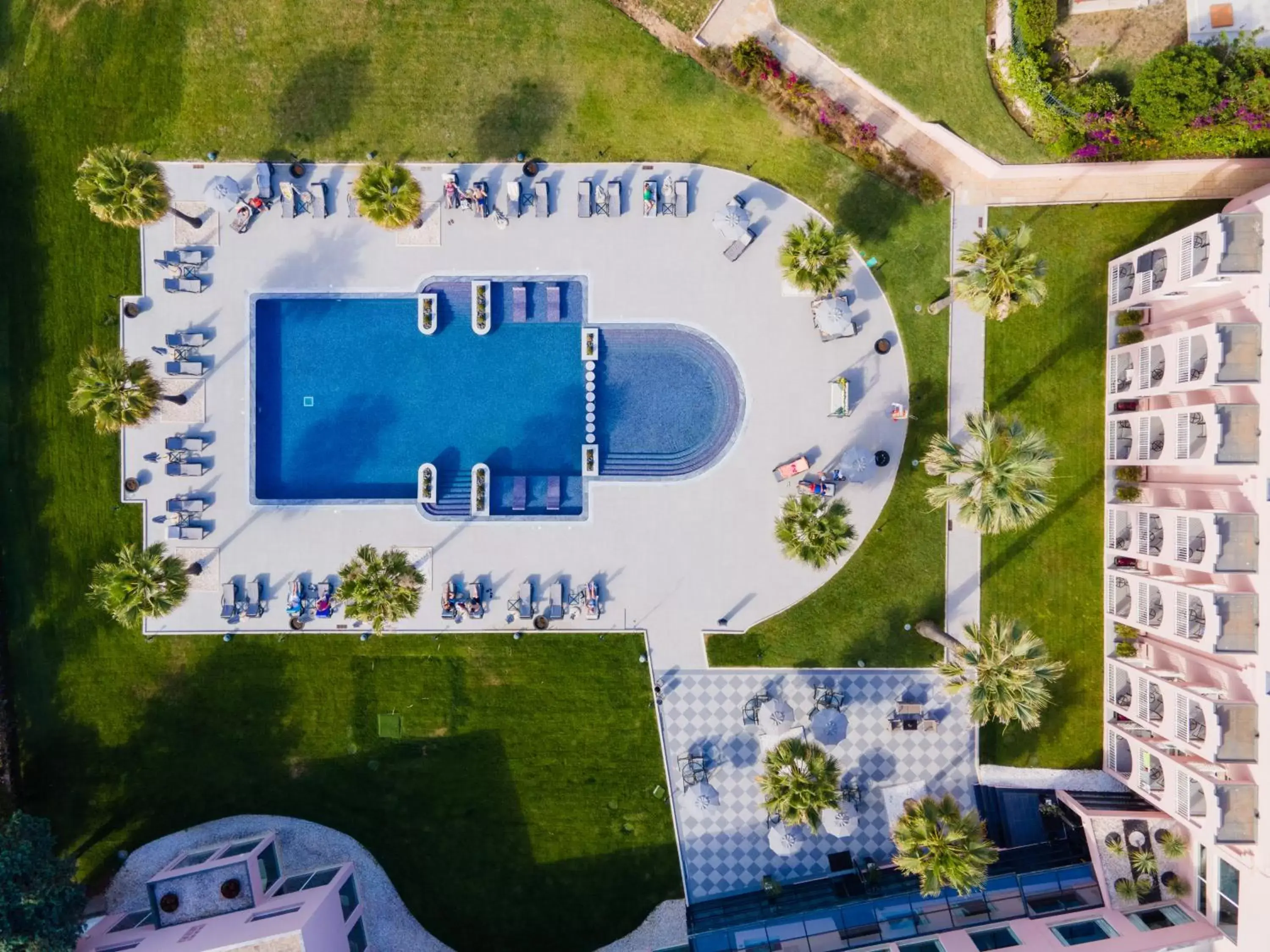 Swimming pool, Bird's-eye View in Vila Gale Collection Praia