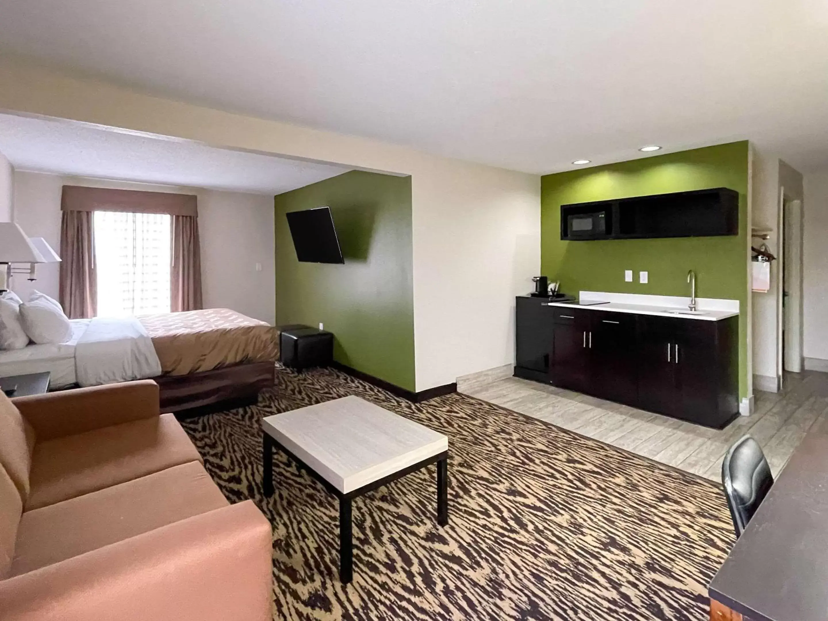 Bedroom, Seating Area in Quality Inn & Suites Clemmons I-40